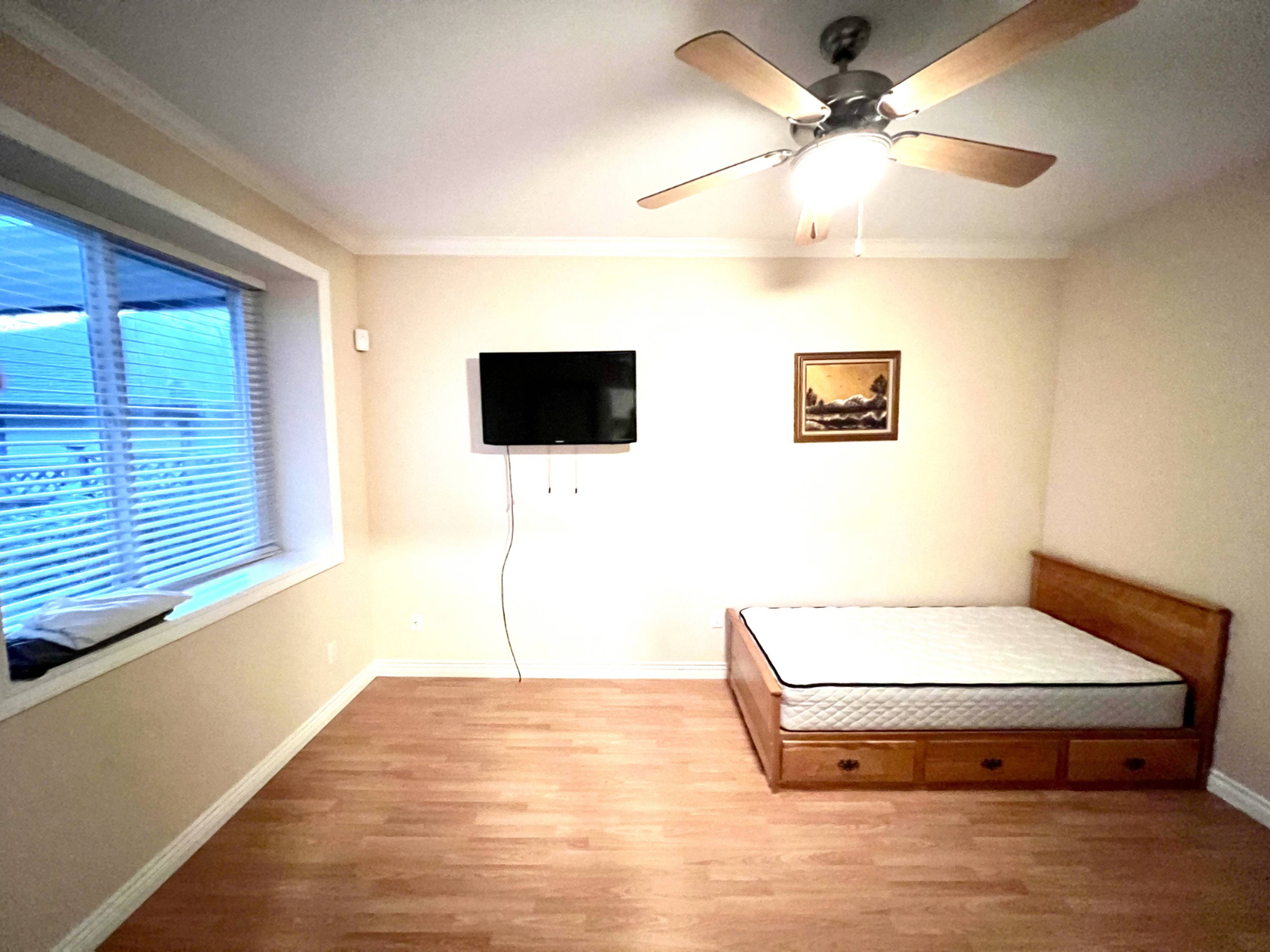 6981 Gray Ave, Burnaby, BC 2 Bedroom House for Rent liv.rent