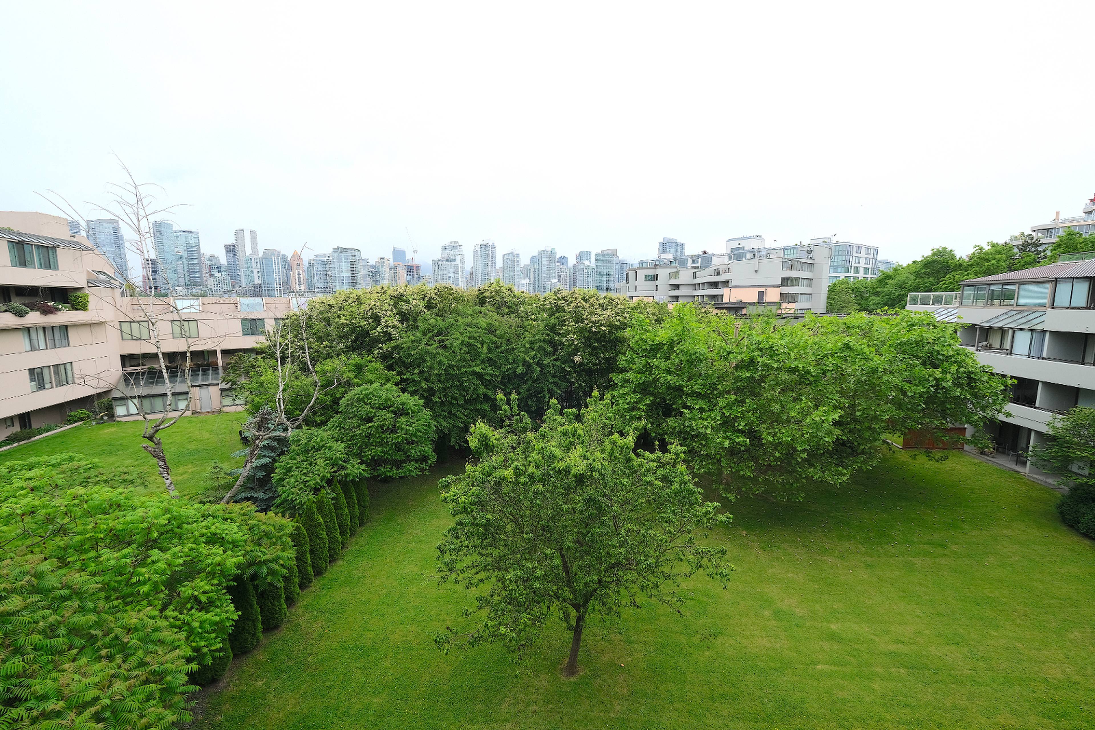 655 Moberly Rd, Vancouver, BC 1 Bedroom Apartment for Rent liv.rent