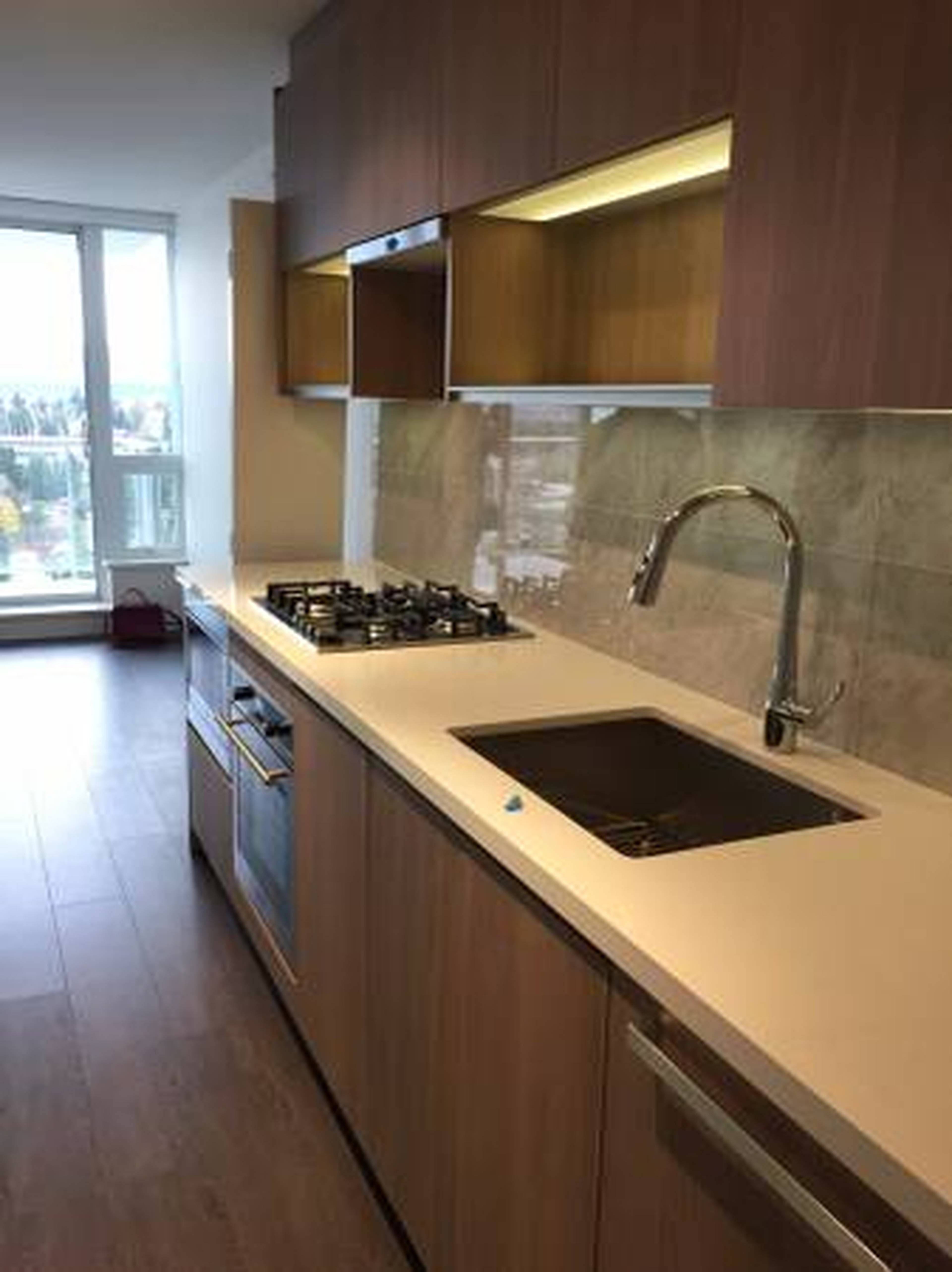 13750 100th Avenue, Surrey, BC 1 Bedroom Apartment for Rent liv.rent