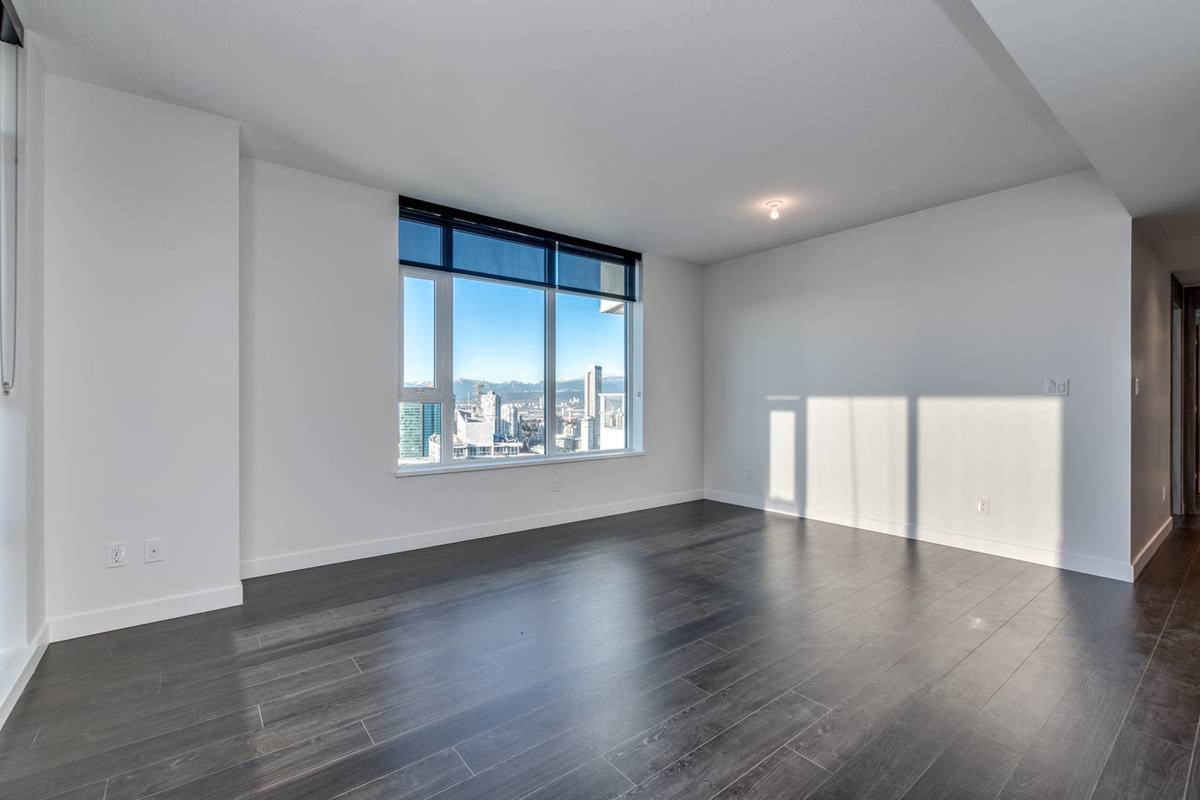 9887 Whalley Blvd, Surrey, BC 3 Bedroom Apartment for Rent liv.rent