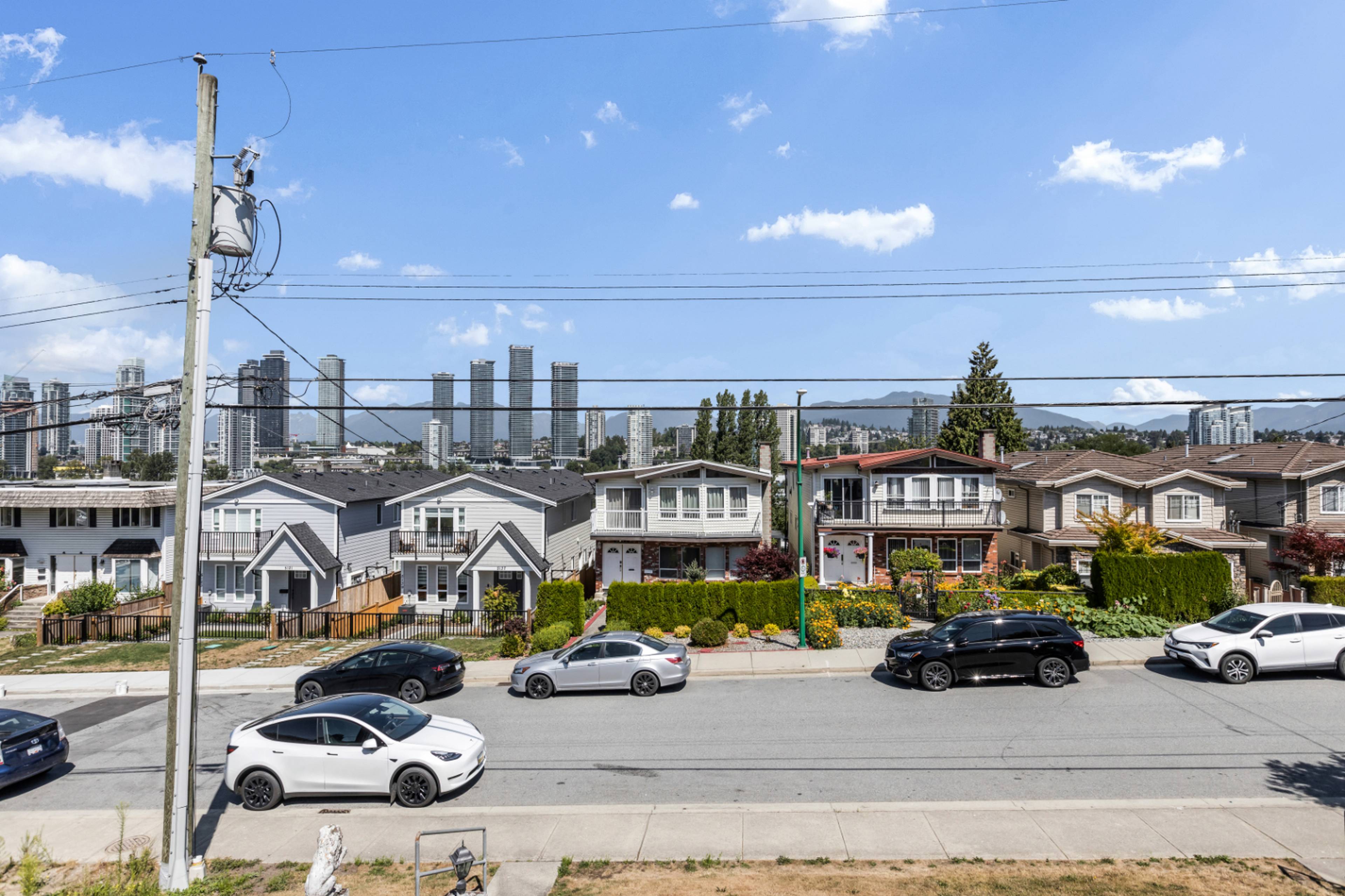 Dominion St, Burnaby, BC 3 Bedroom Room for Rent liv.rent