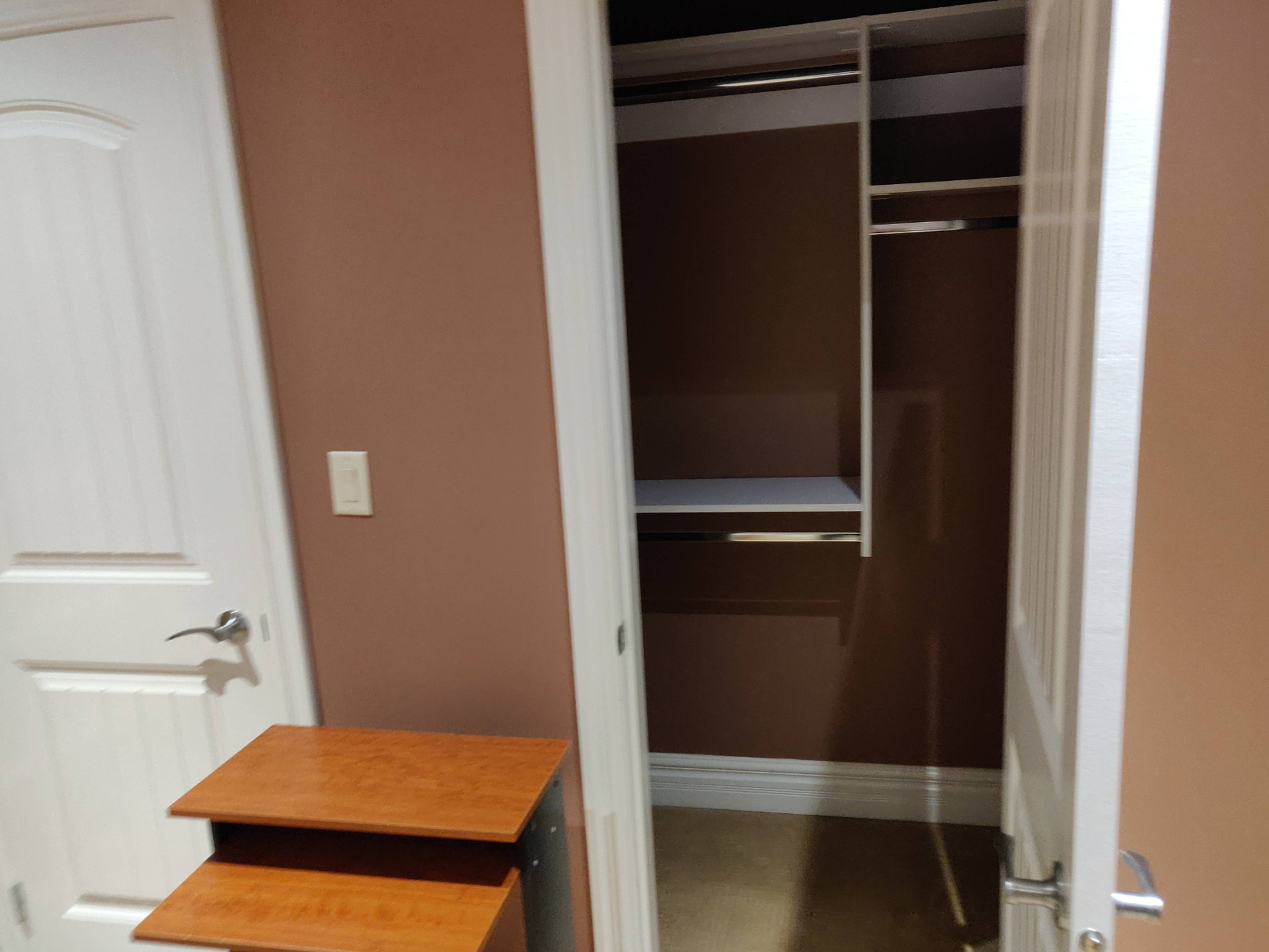 Armstrong Ave, Burnaby, BC Furnished Room for Rent liv.rent