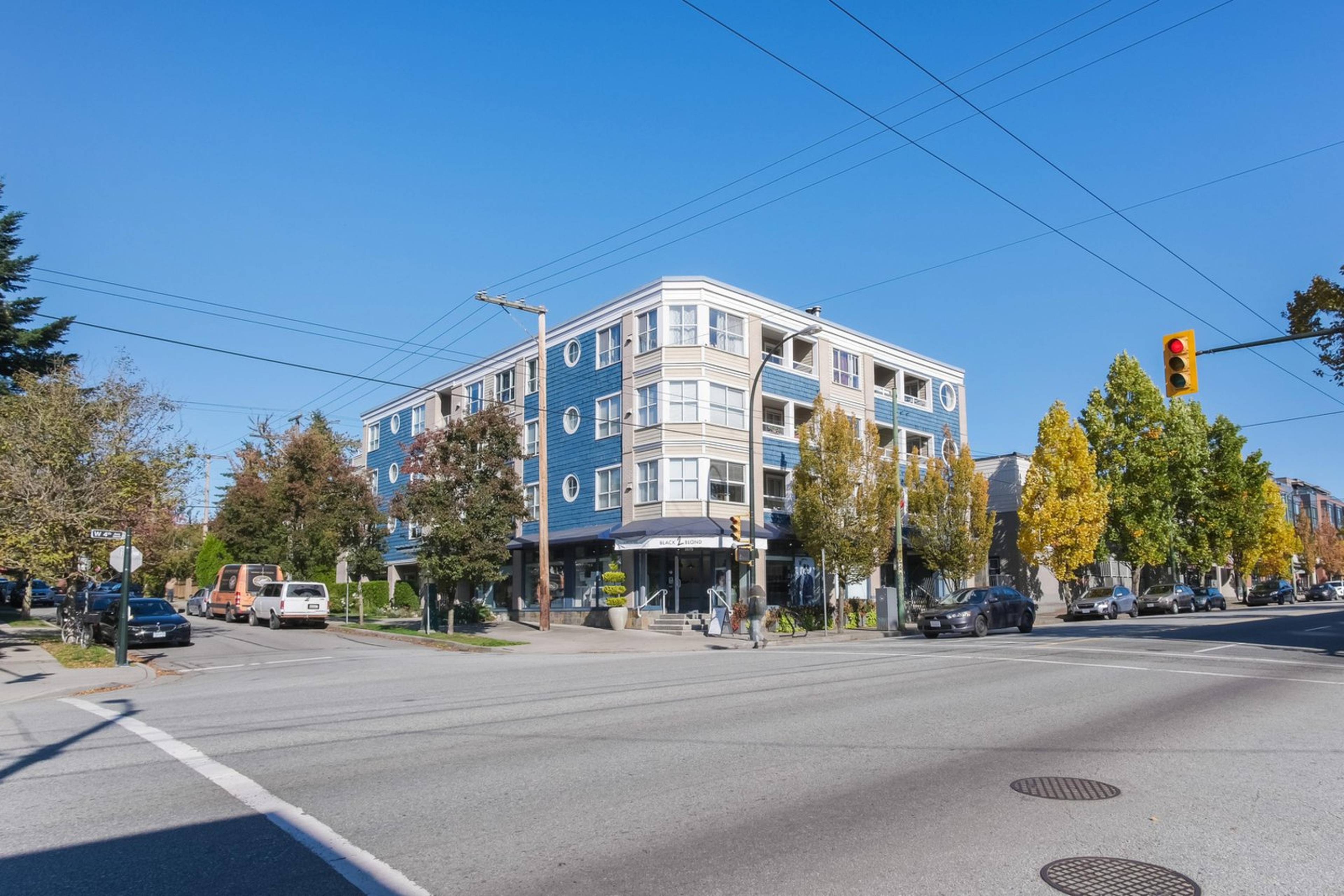 304 17661 58A Ave, Surrey, BC 2 Bedroom Apartment for Rent liv.rent