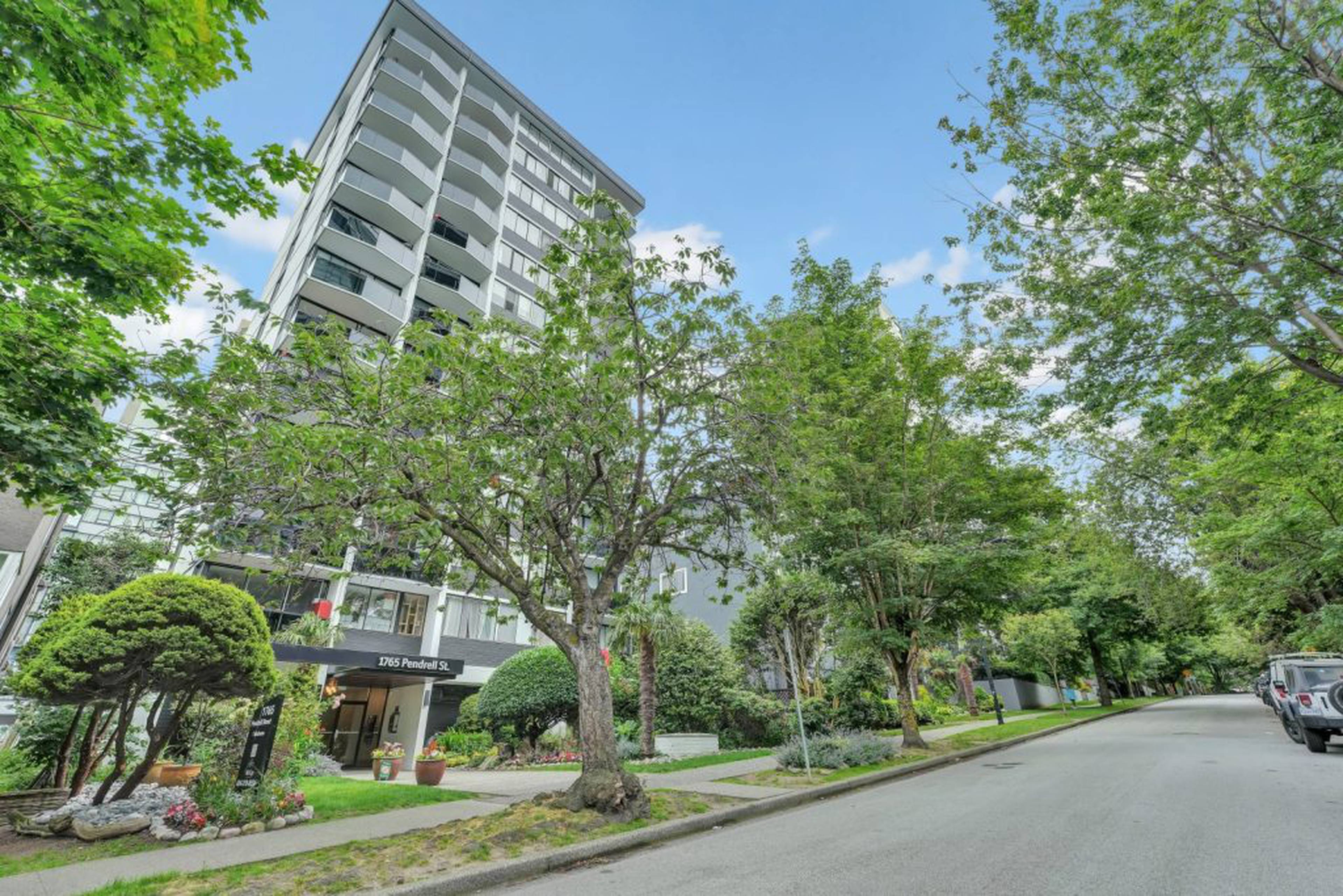 1 室  · 1 卫 for rent $2,676 / 月