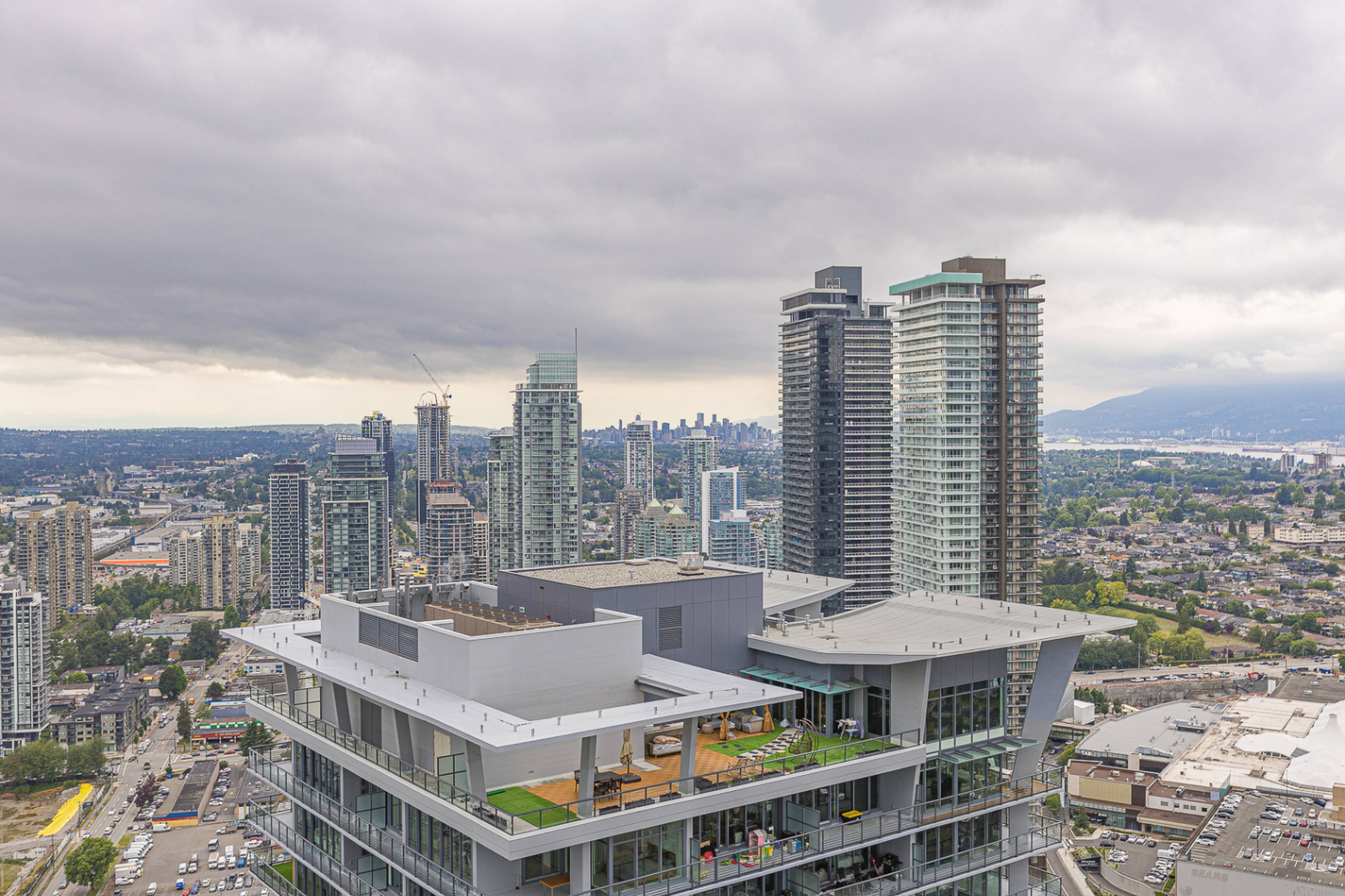 49xx 4730 Lougheed Hwy, Burnaby, BC 3 Bedroom Apartment for Rent