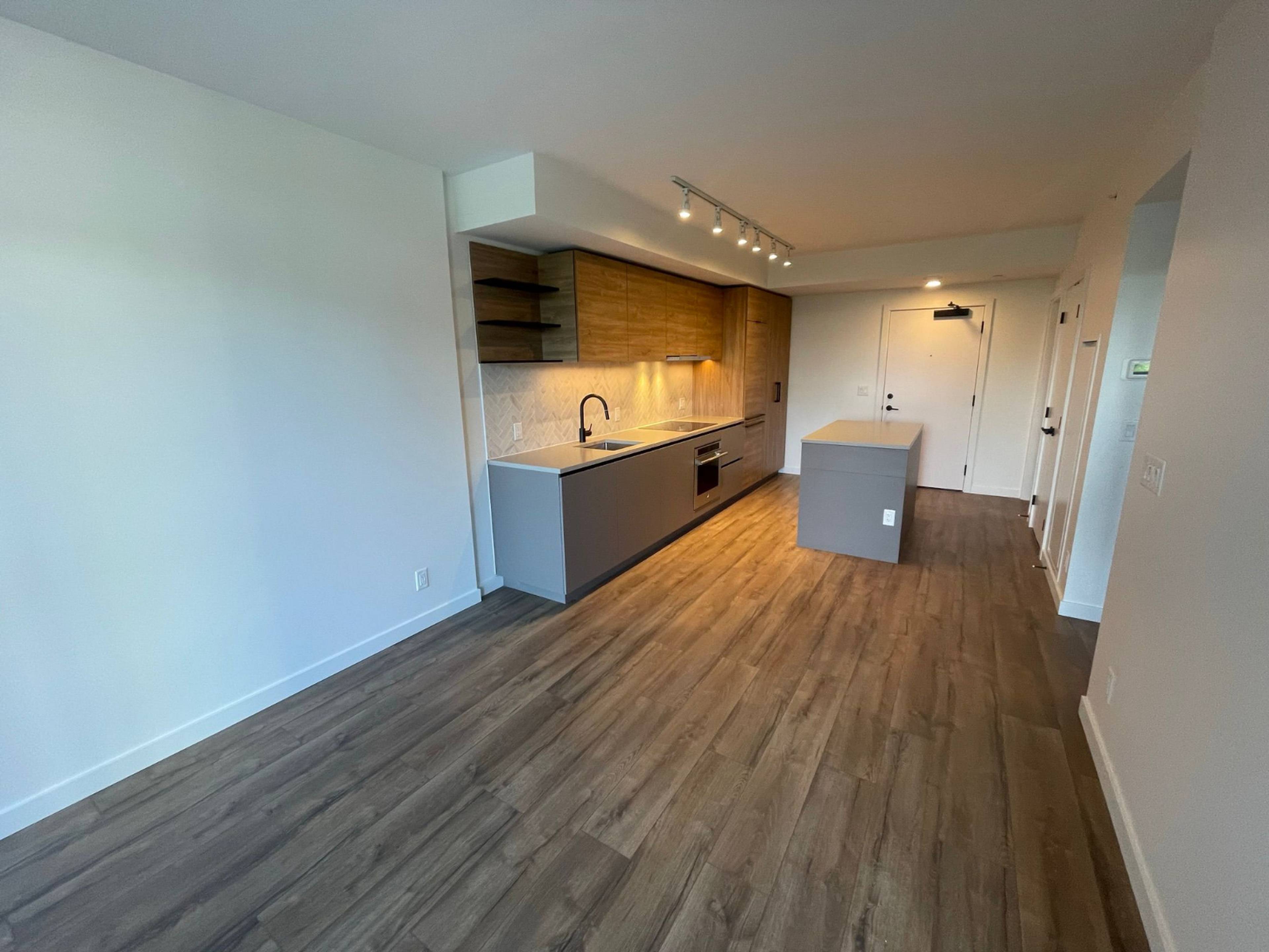 10448 University Dr, Surrey, BC 1 Bedroom Apartment for Rent liv.rent