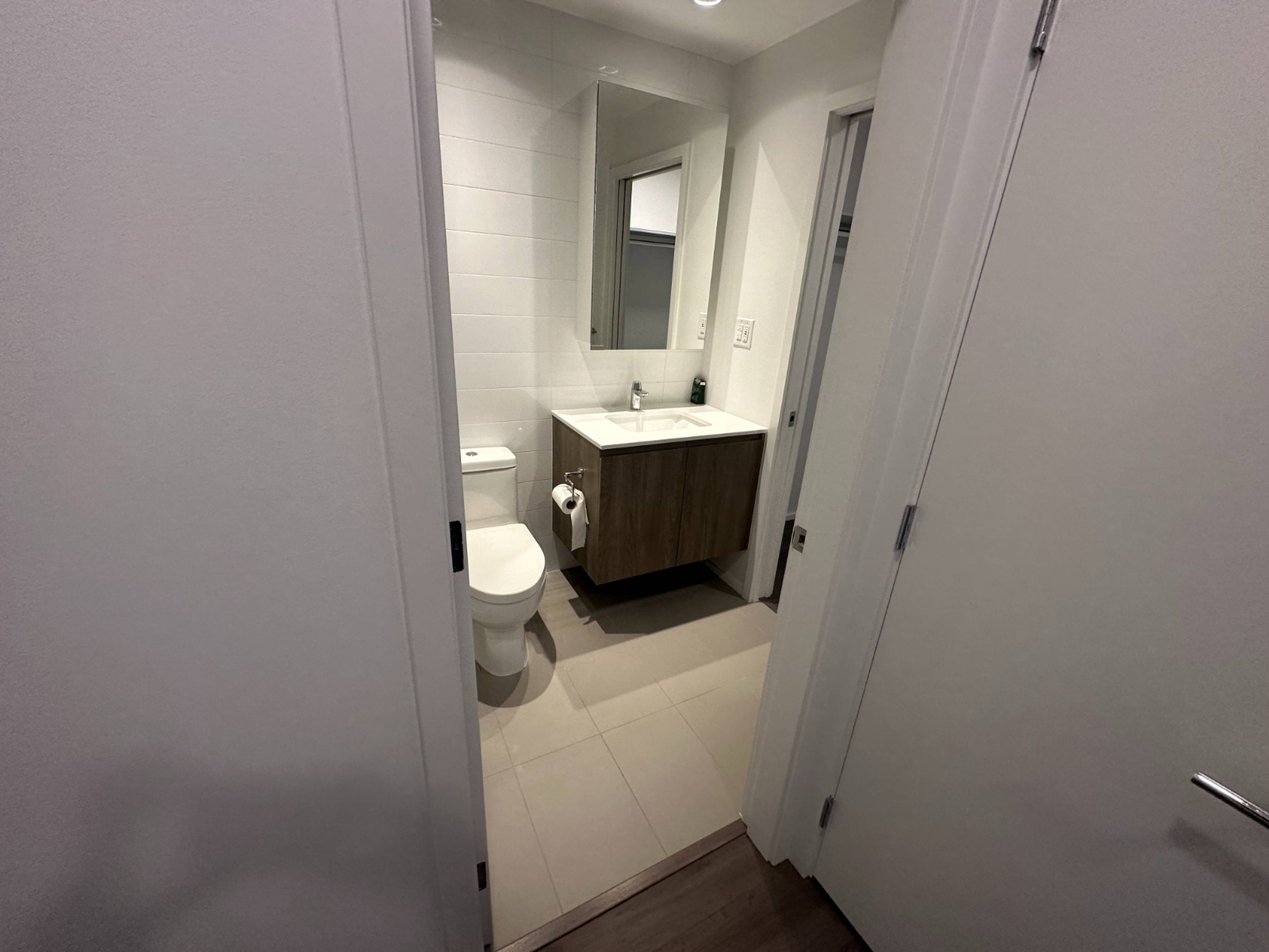 4510 4650 Brentwood Blvd, Burnaby, BC 1 Bedroom Apartment for Rent