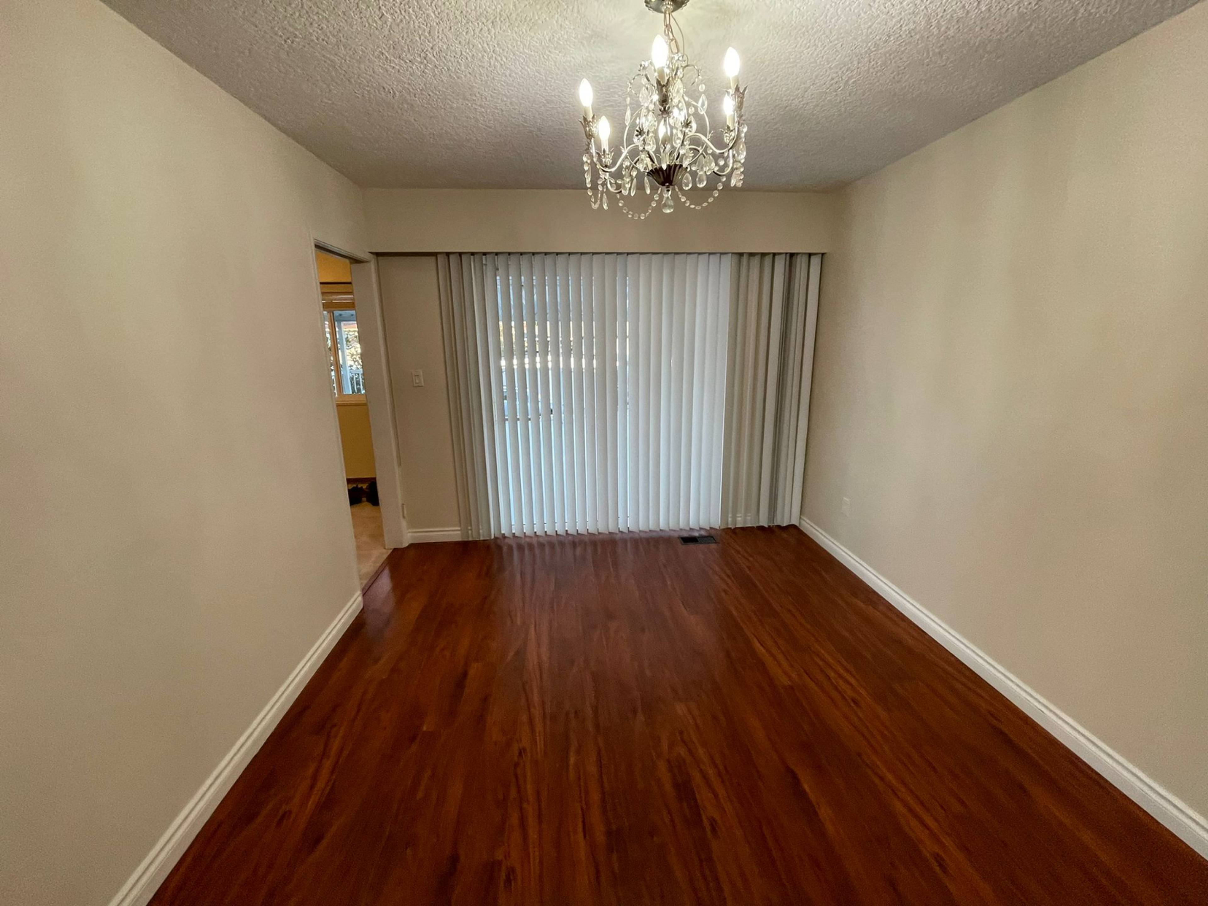 Wakefield Ct, Burnaby, BC 3 Bedroom Room for Rent liv.rent