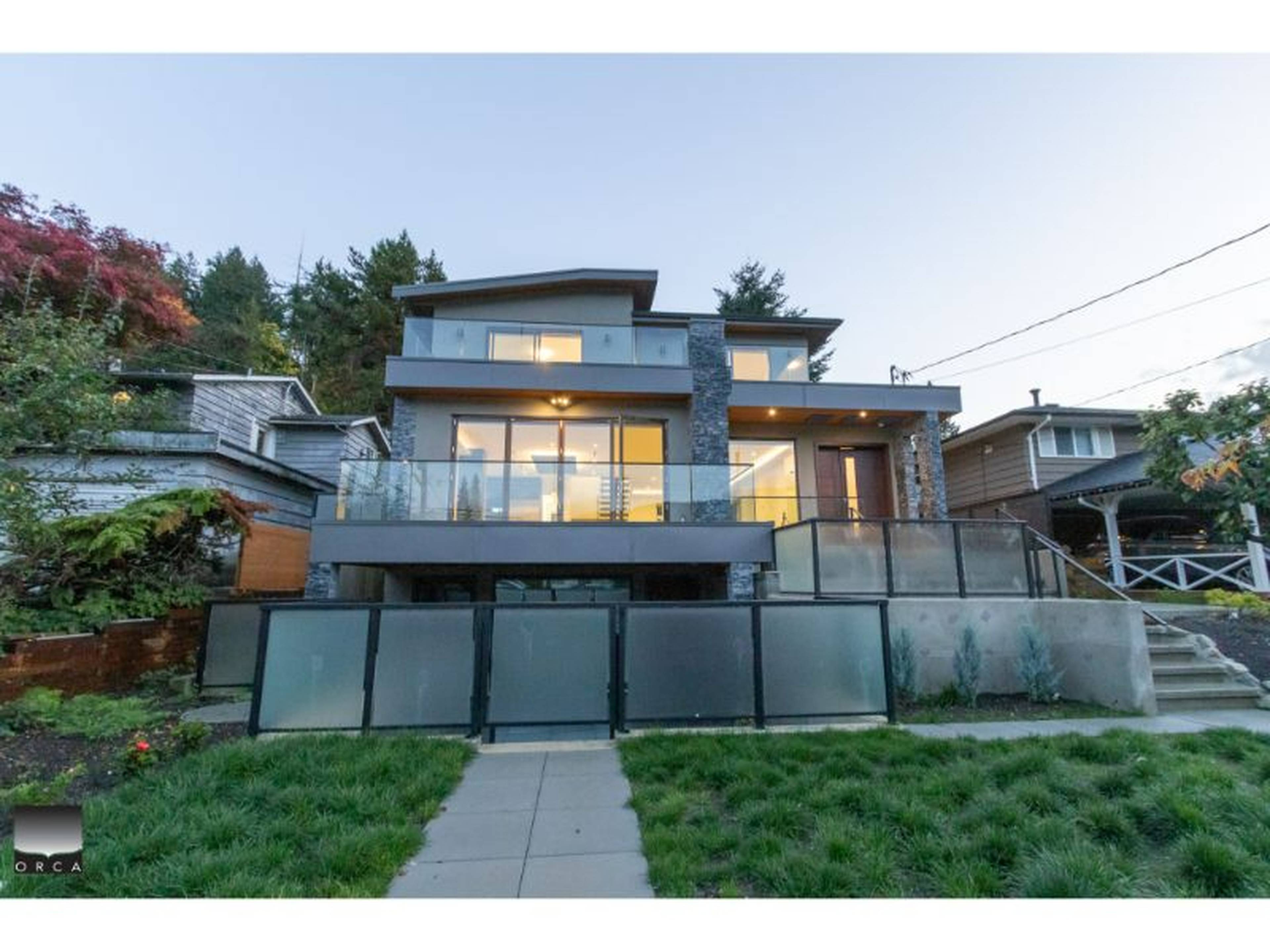 920 Jefferson Ave, West Vancouver, BC 5 Bedroom House for Rent liv.rent
