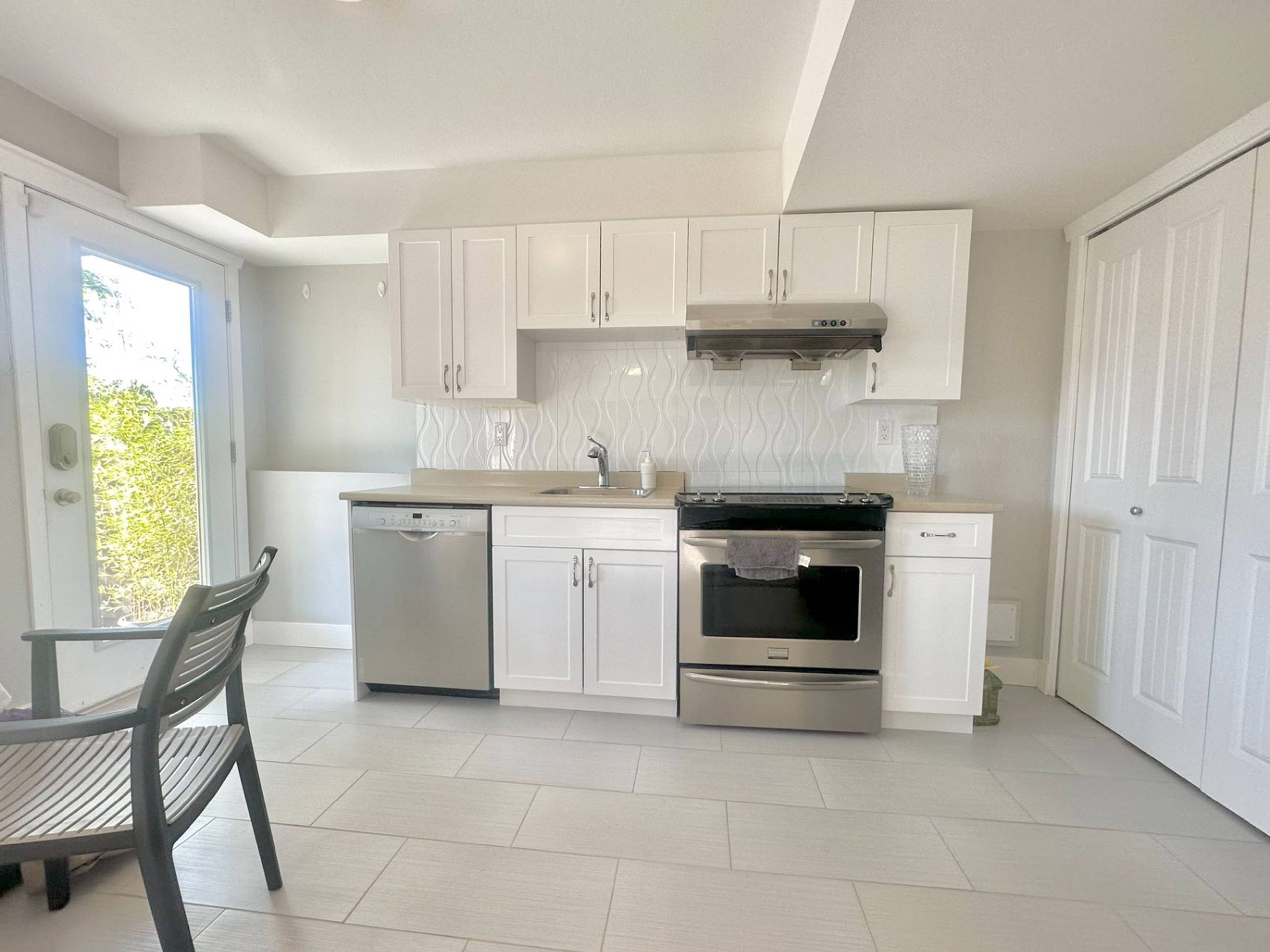 3492 Galloway Ave, Coquitlam, BC 2 Bedroom House for Rent liv.rent