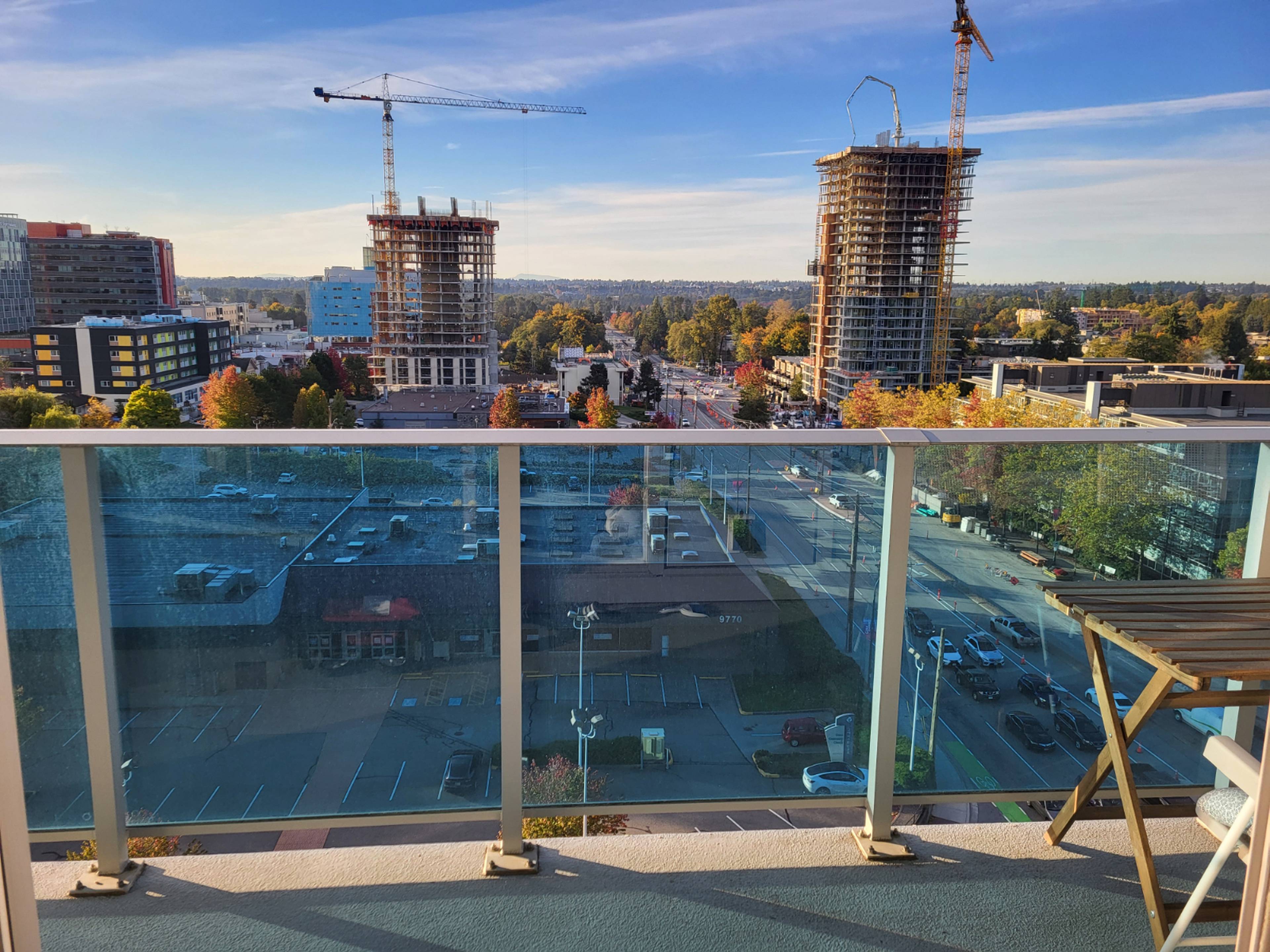 1002 13615 Fraser Hwy, Surrey, BC 1 Bedroom Apartment for Rent liv.rent