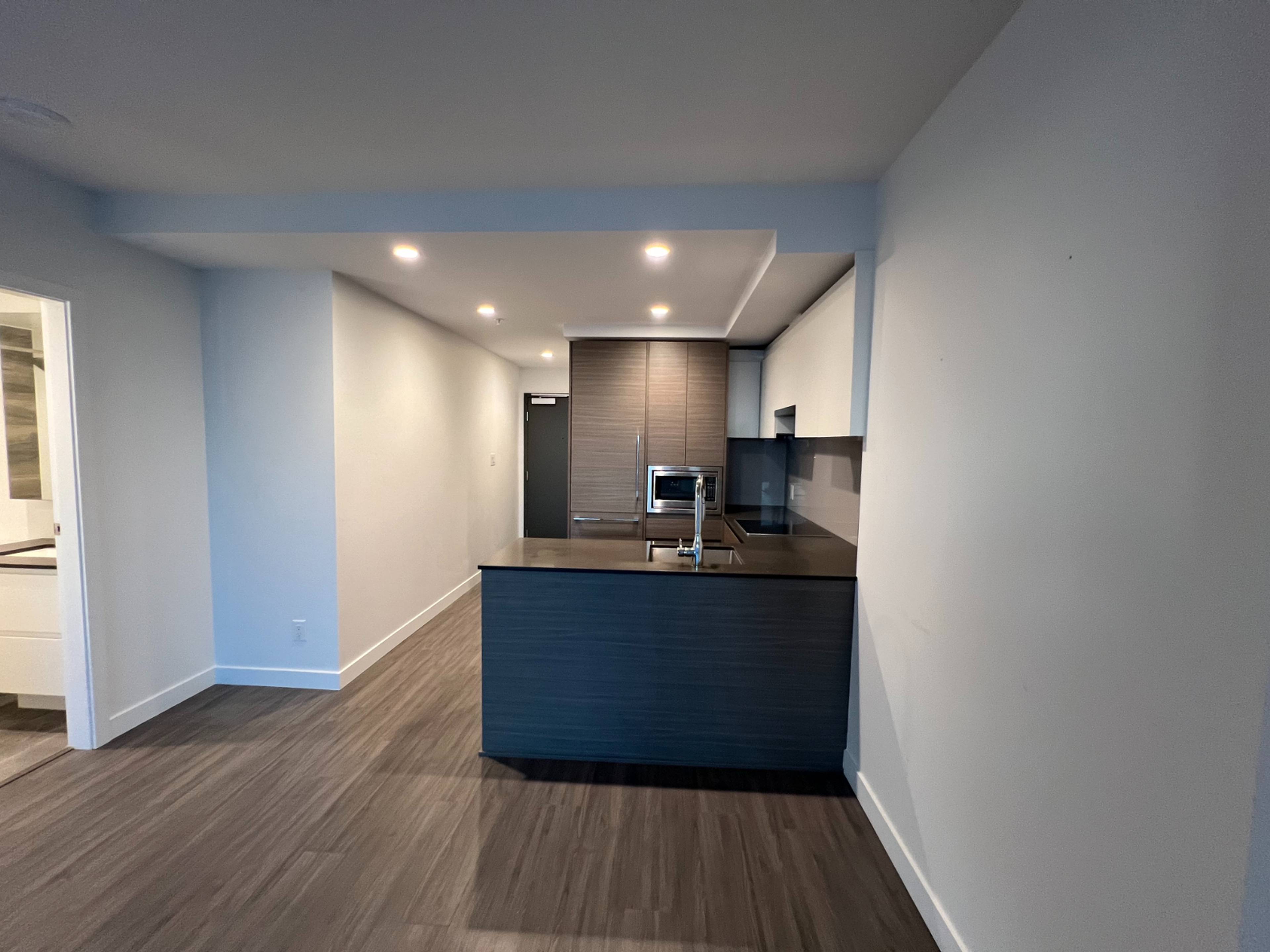 1002 13615 Fraser Hwy, Surrey, BC 1 Bedroom Apartment for Rent