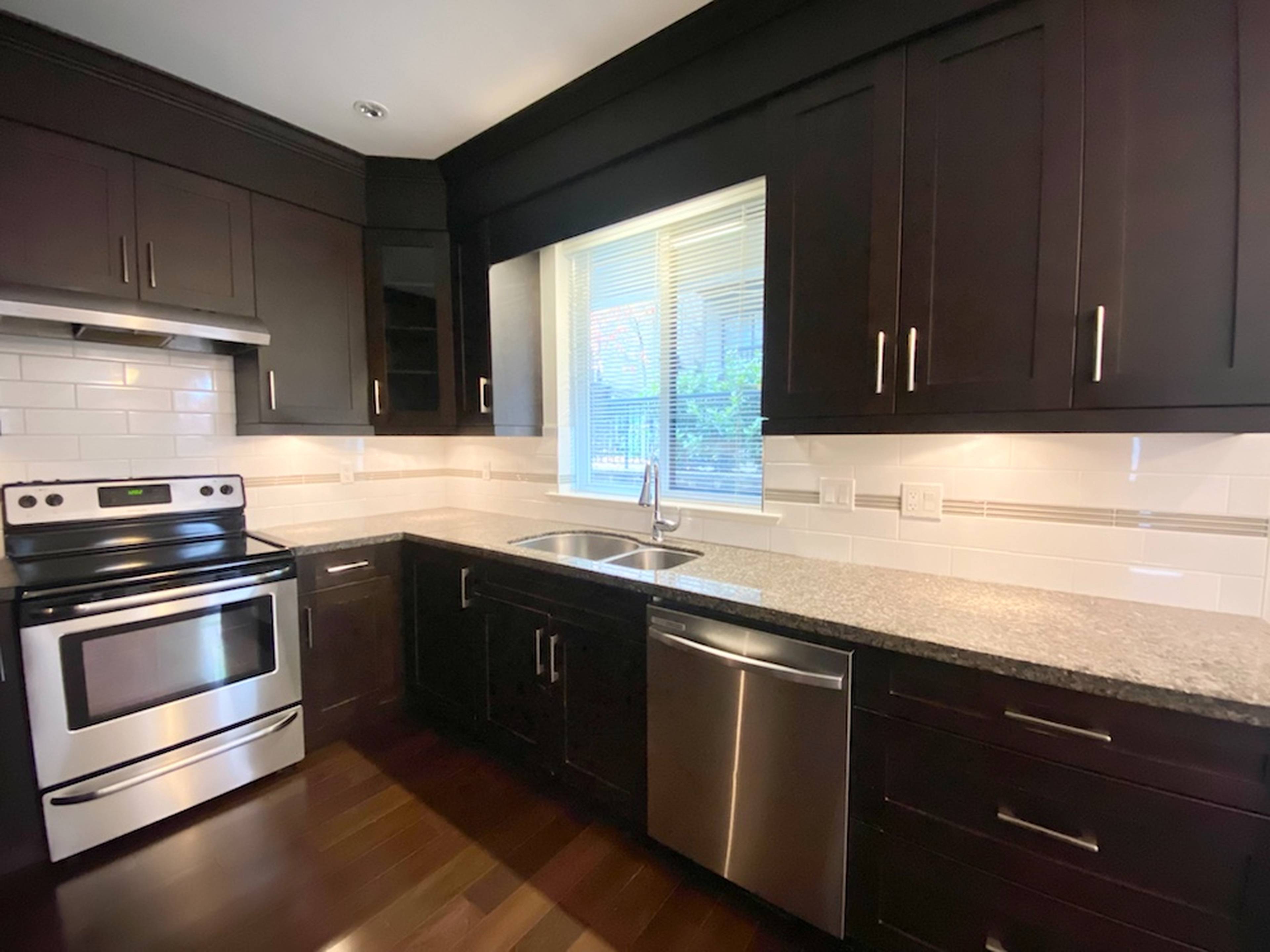 1426 Bewicke Ave, North Vancouver, BC 3 Bedroom House for Rent liv.rent