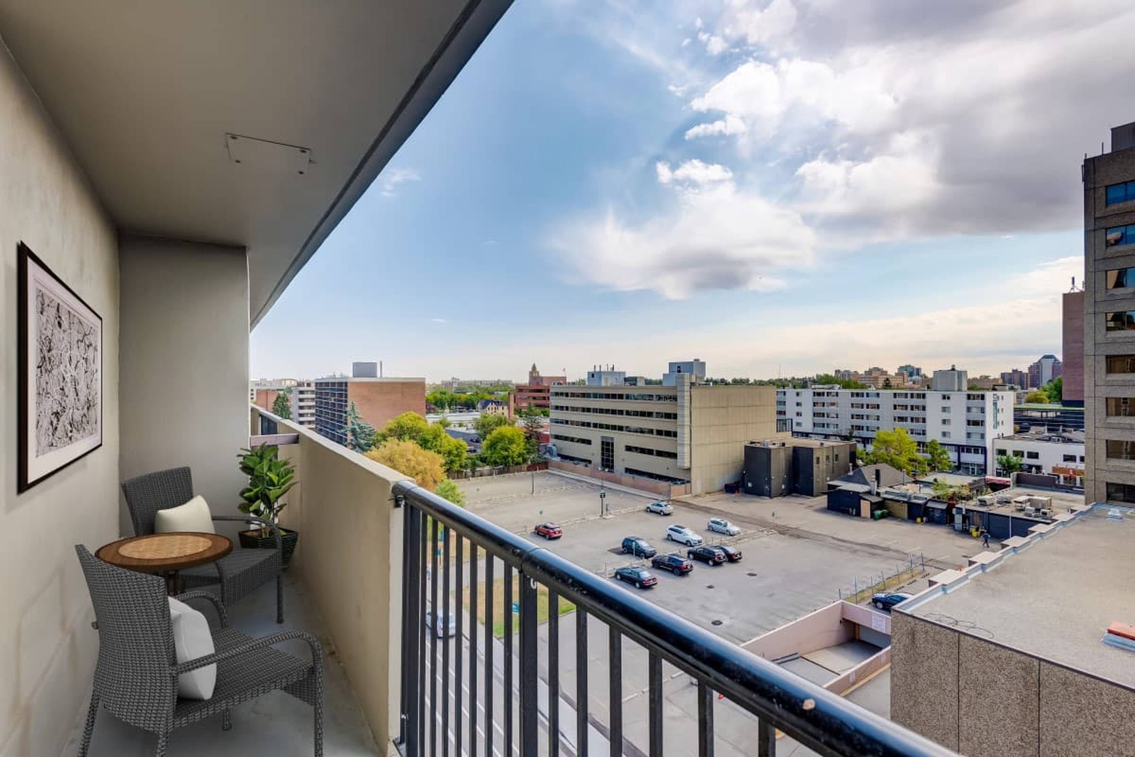 Flex Plus Beltline District 342 15 Ave SW, Calgary, AB Furnished Room for Rent liv.rent