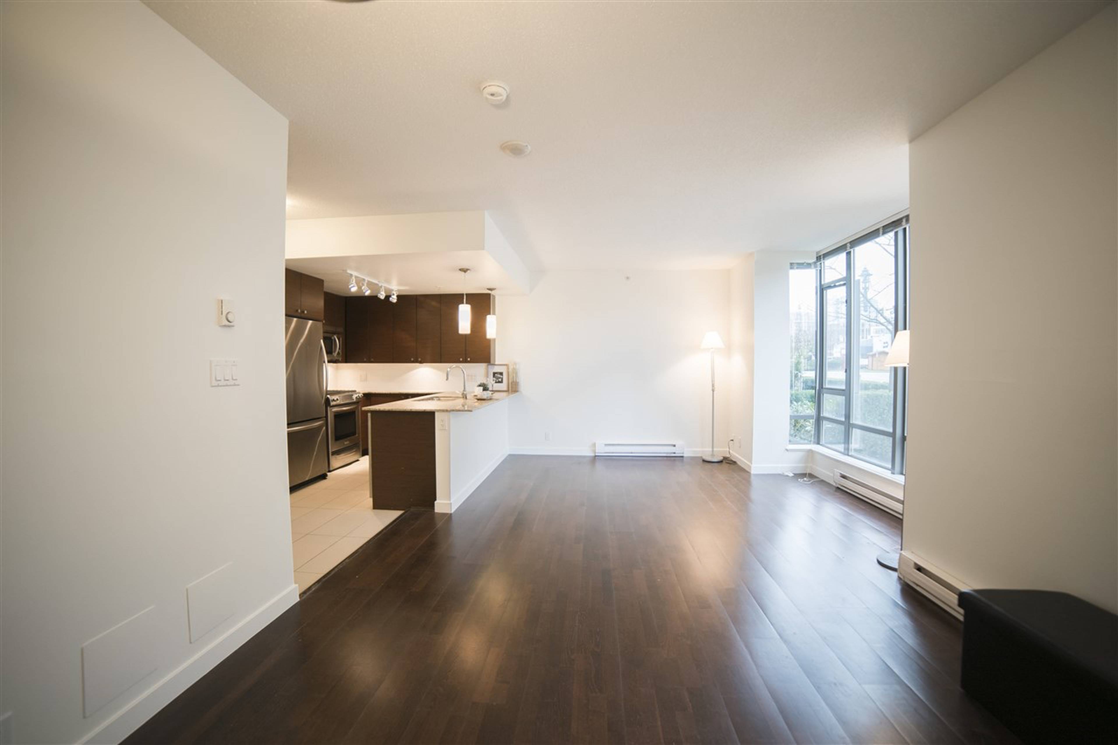 7360 Elmbridge Way, Richmond, BC 3 Bedroom Townhouse for Rent liv.rent