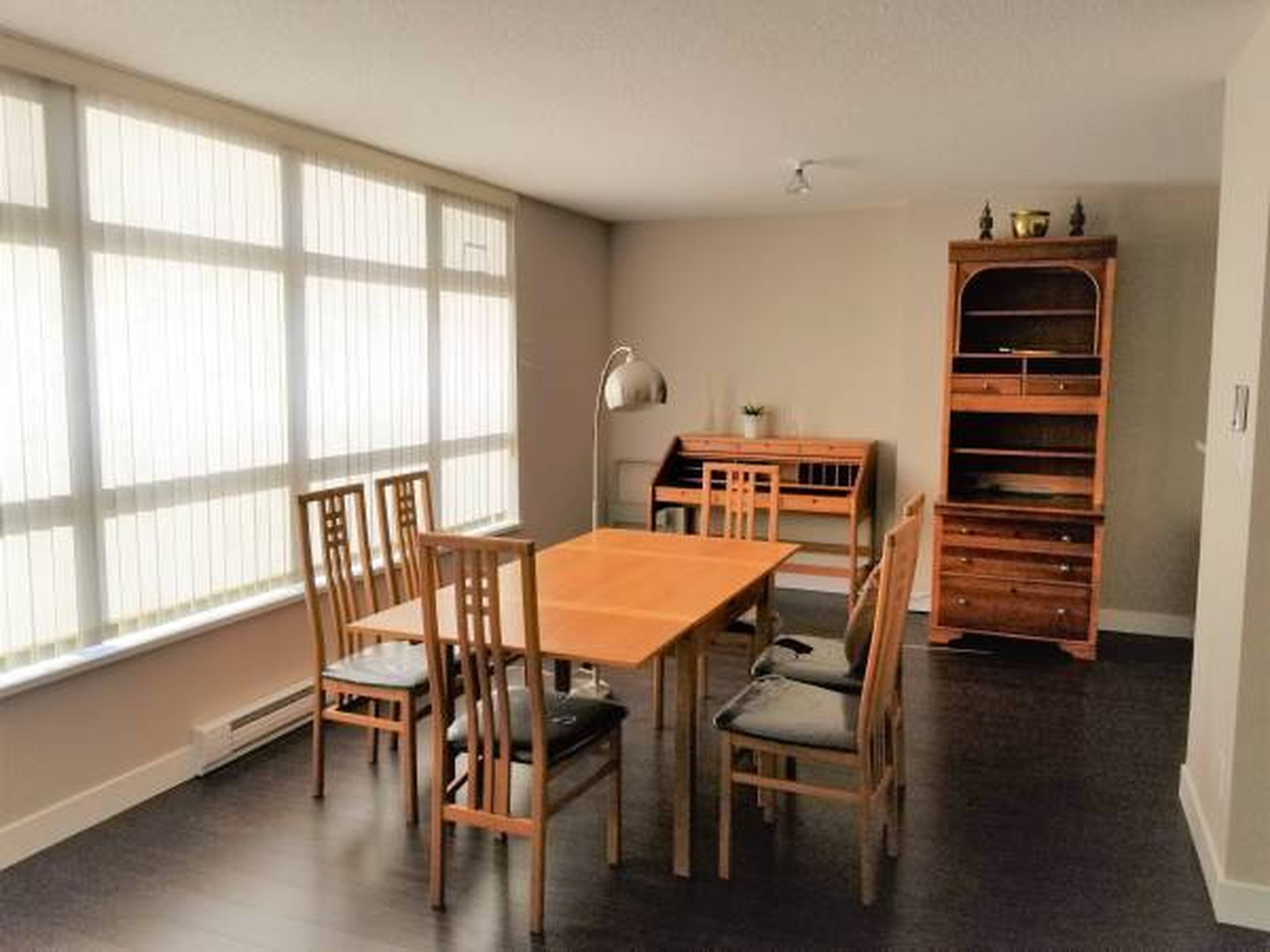 803 8180 Lansdowne Road, Richmond, BC 3 Bedroom Apartment for Rent