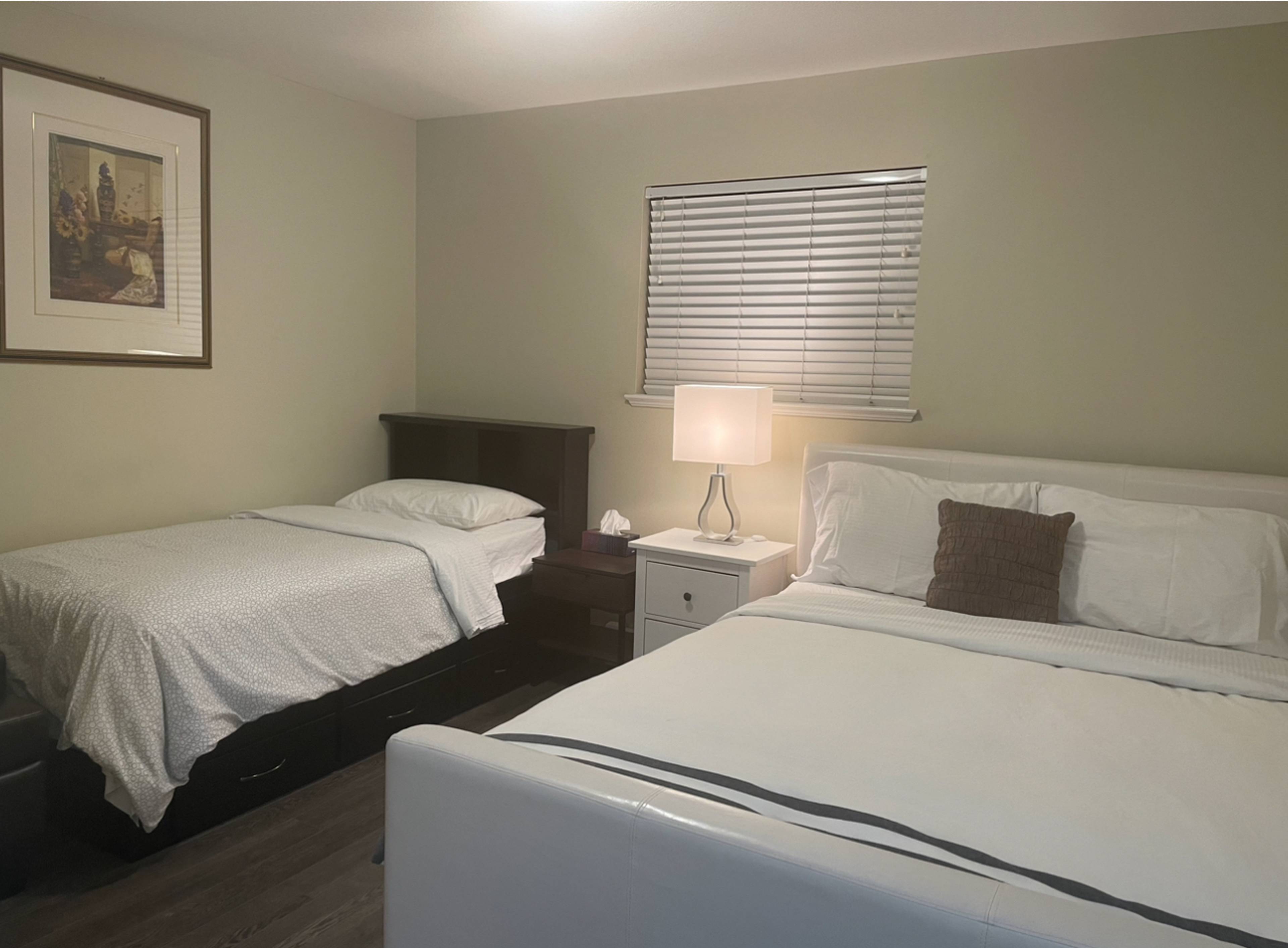 W/C Furnished 2 bedroom Beasment At Cloverdale 18038 64 Ave, Surrey