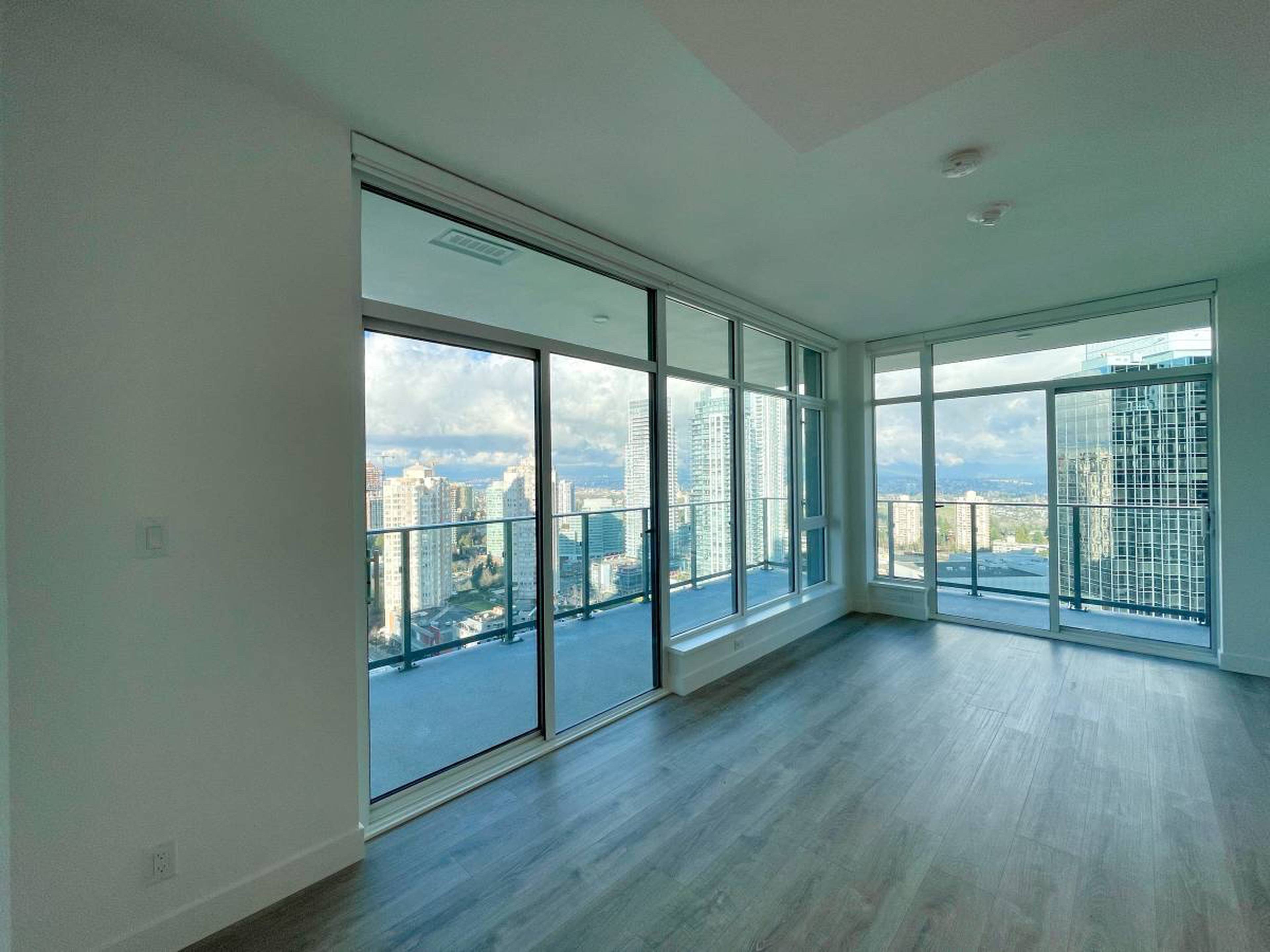 6511-sussex-ave-burnaby-bc-3-bedroom-apartment-for-rent-liv-rent
