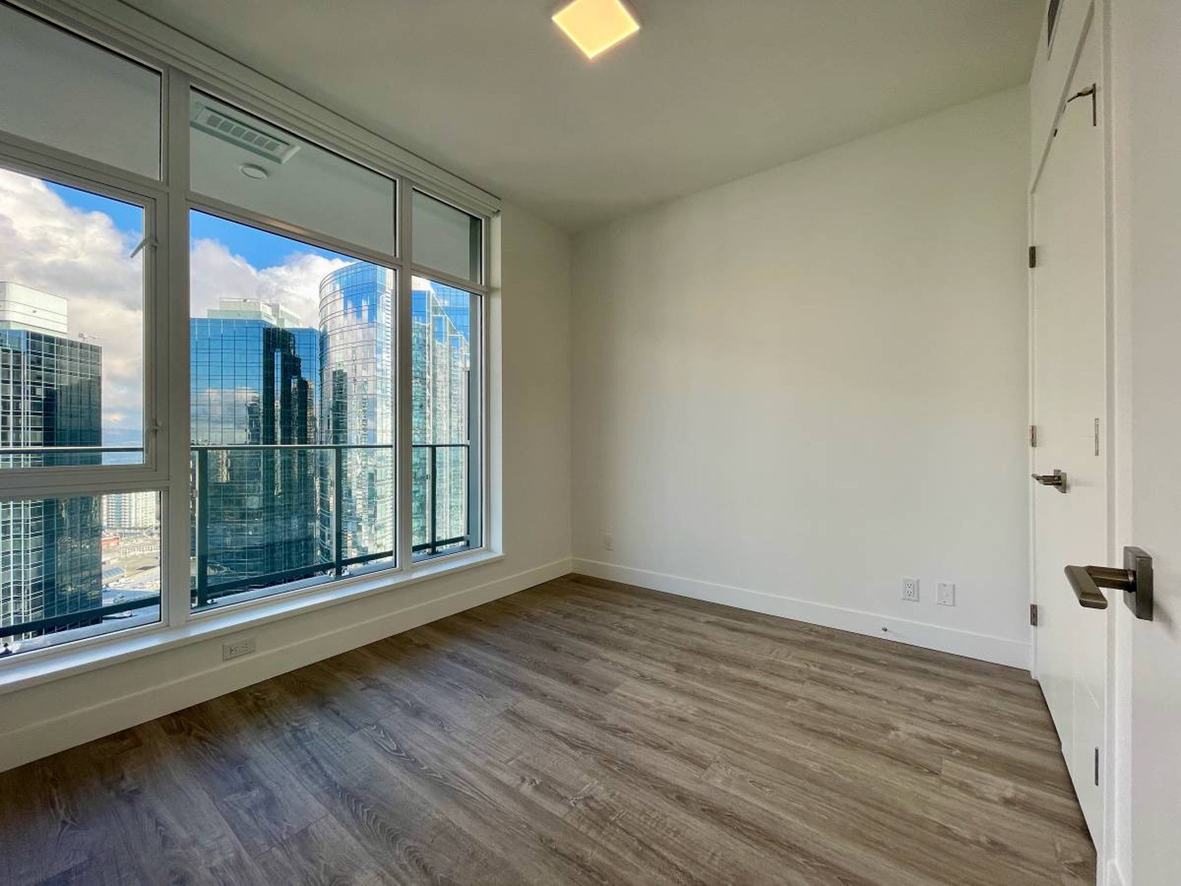 6511-sussex-ave-burnaby-bc-3-bedroom-apartment-for-rent-liv-rent