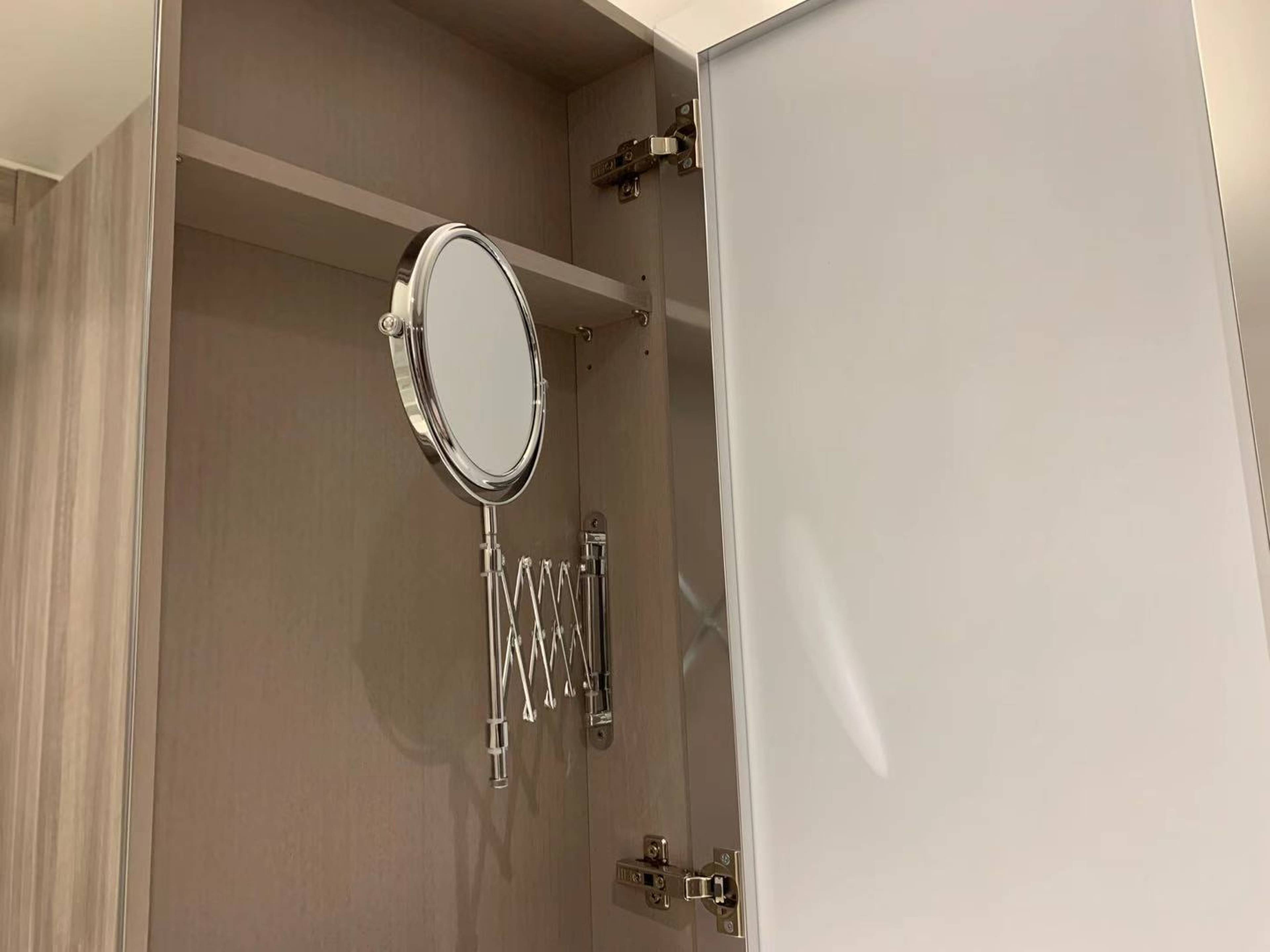 9887 Whalley Blvd, Surrey, BC 1 Bedroom Apartment for Rent liv.rent