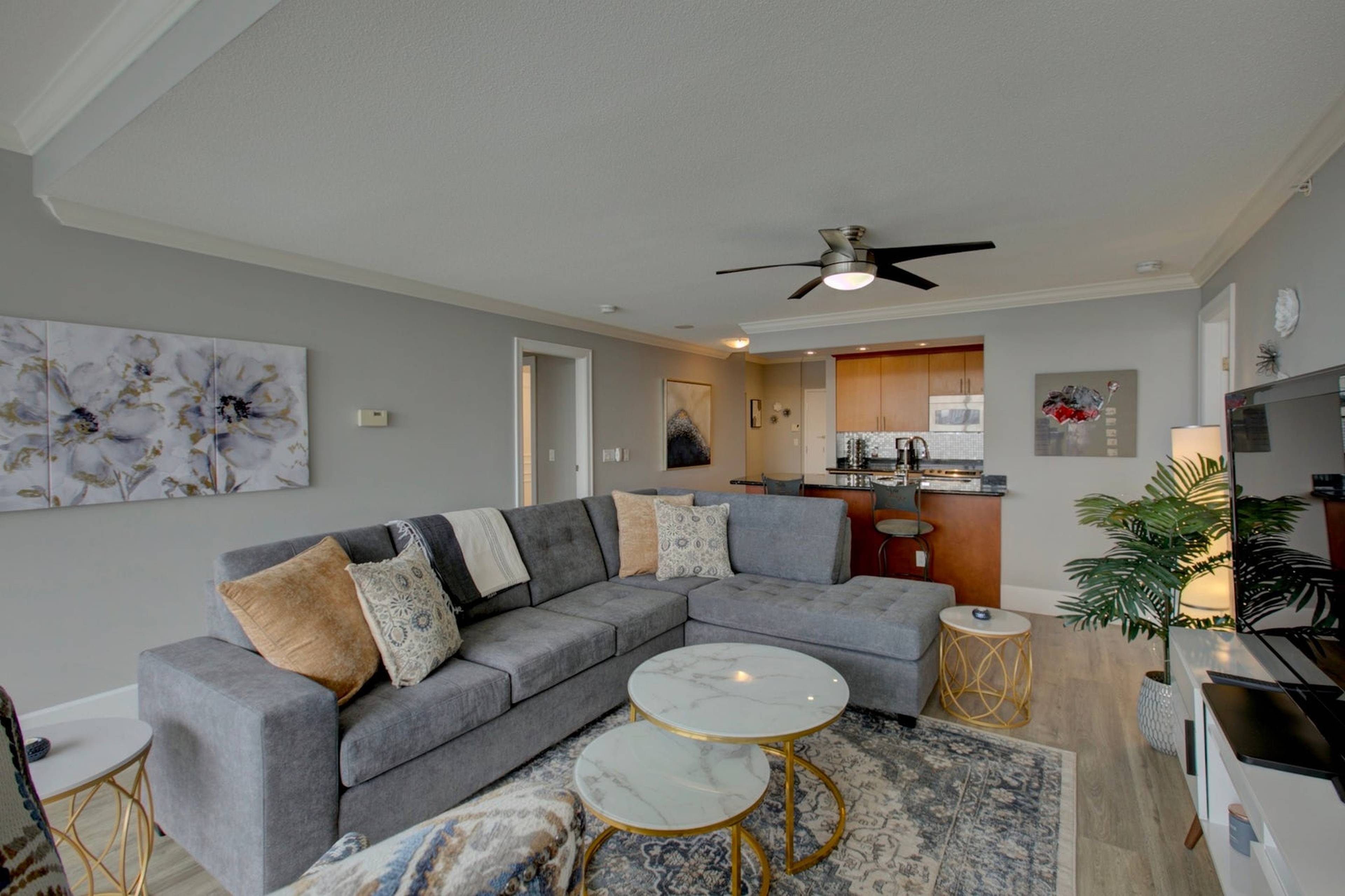 SMART62 139 Drake St, Vancouver, BC 2 Bedroom Apartment for Rent liv.rent