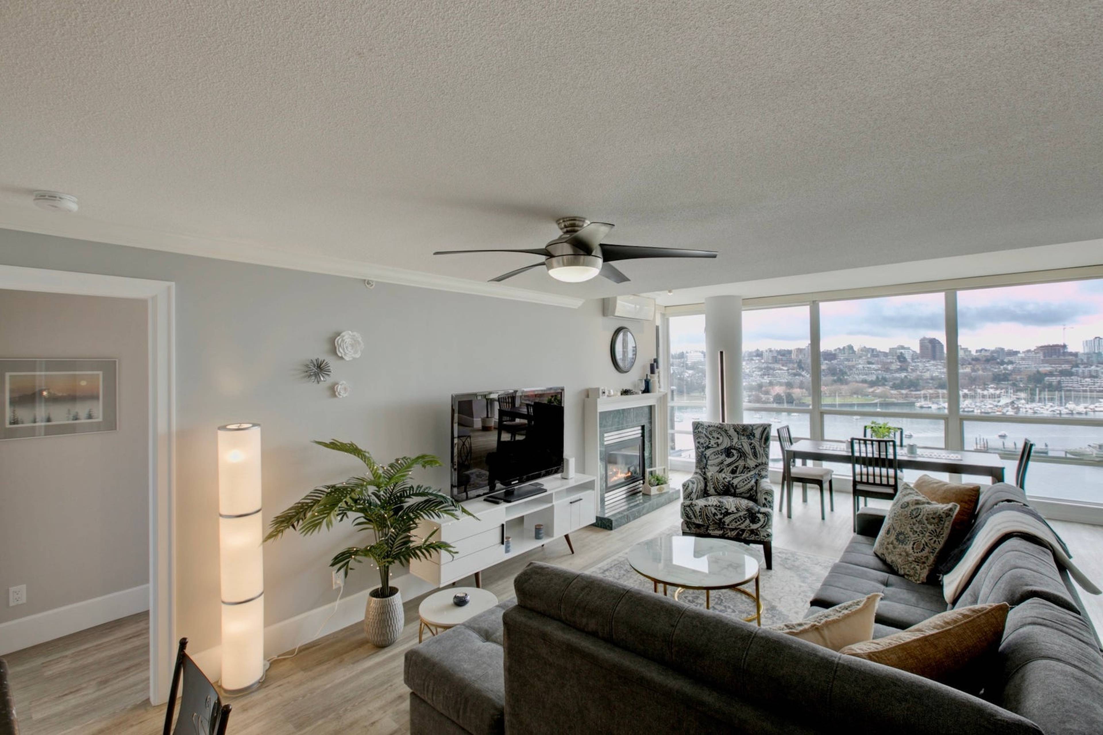 SMART62 139 Drake St, Vancouver, BC 2 Bedroom Apartment for Rent liv.rent