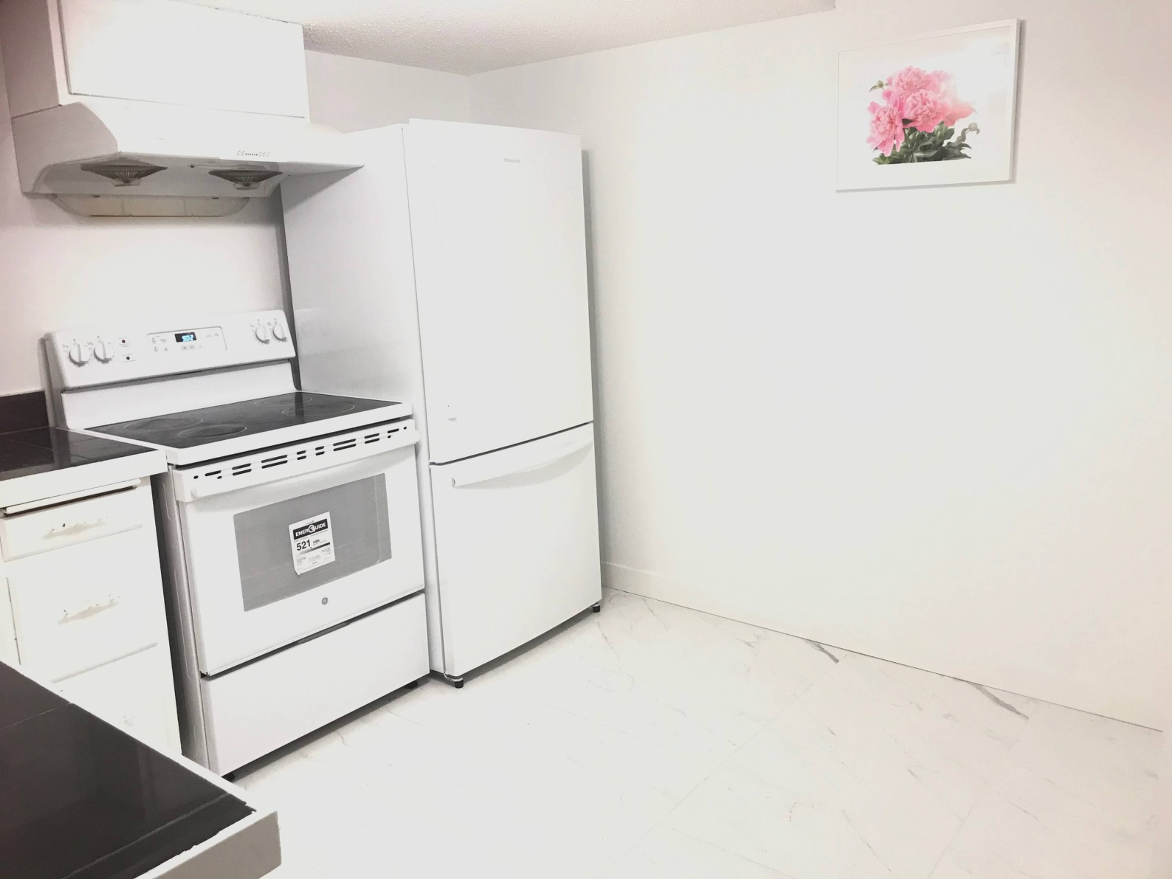 Blakiston Dr NW, Calgary, AB Furnished Room for Rent liv.rent