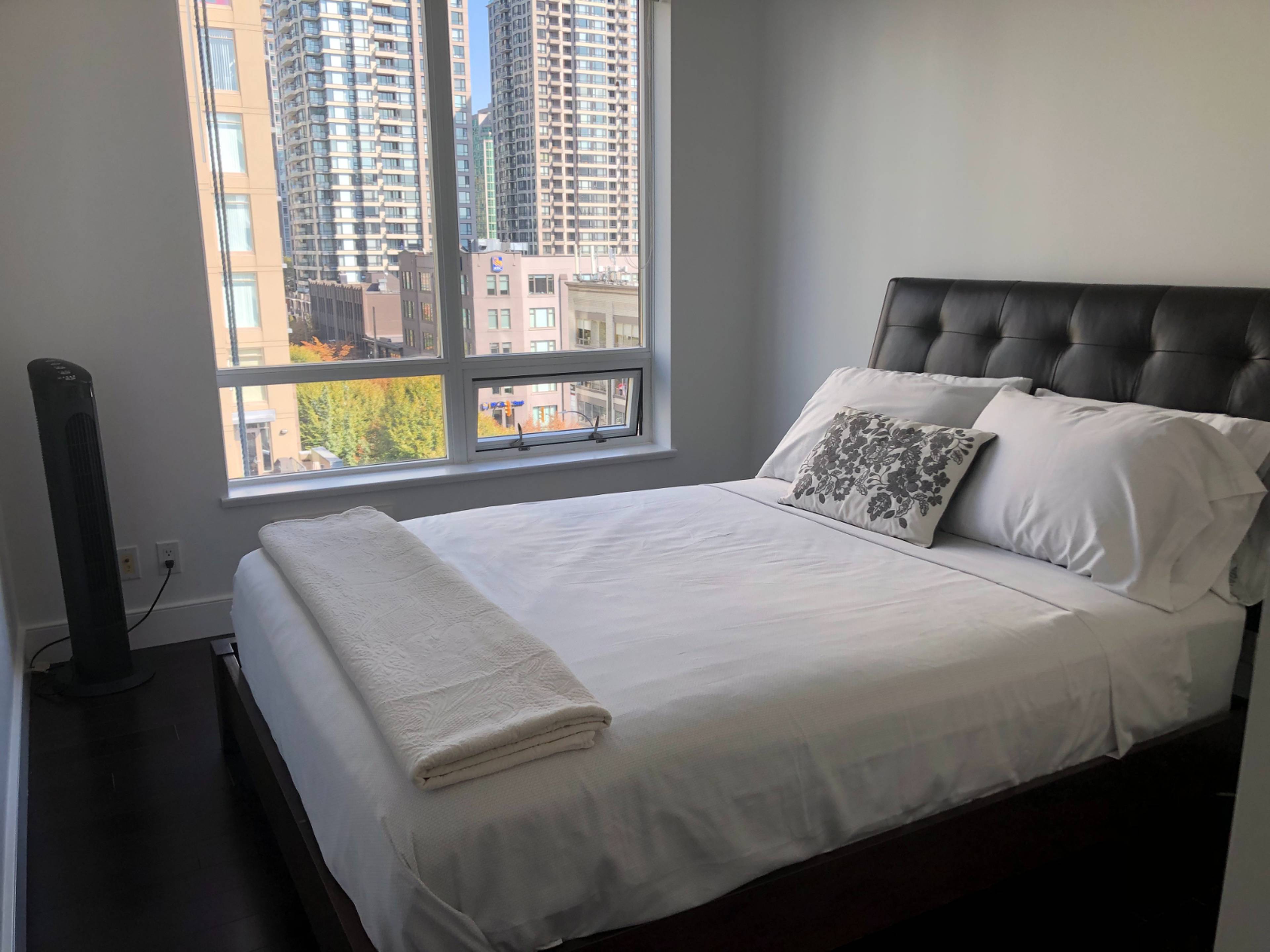 705A 1055 Homer Street, Vancouver, BC 2 Bedroom Apartment for Rent