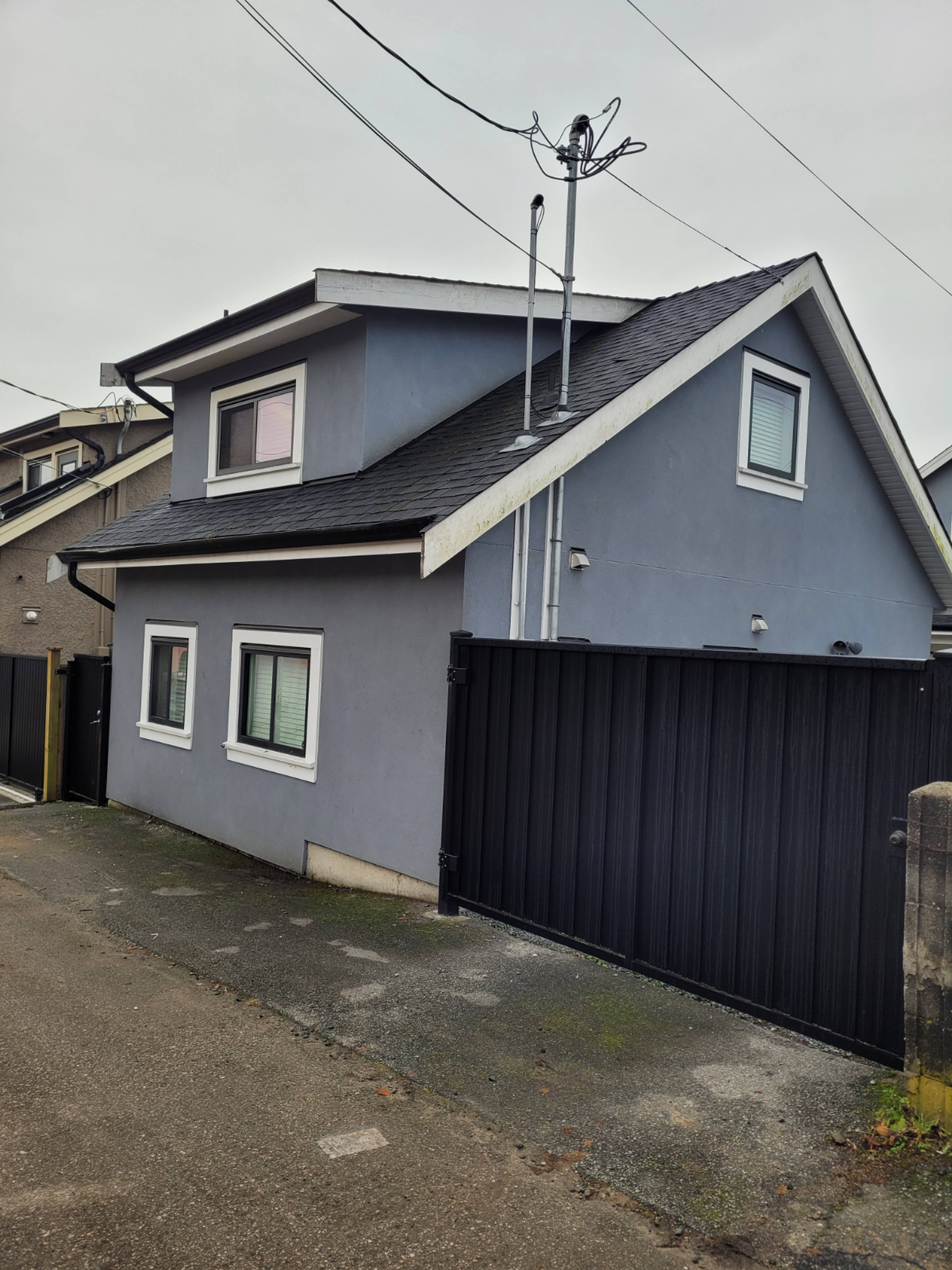 Berkeley St, Vancouver, BC 2 Bedroom House for Rent liv.rent