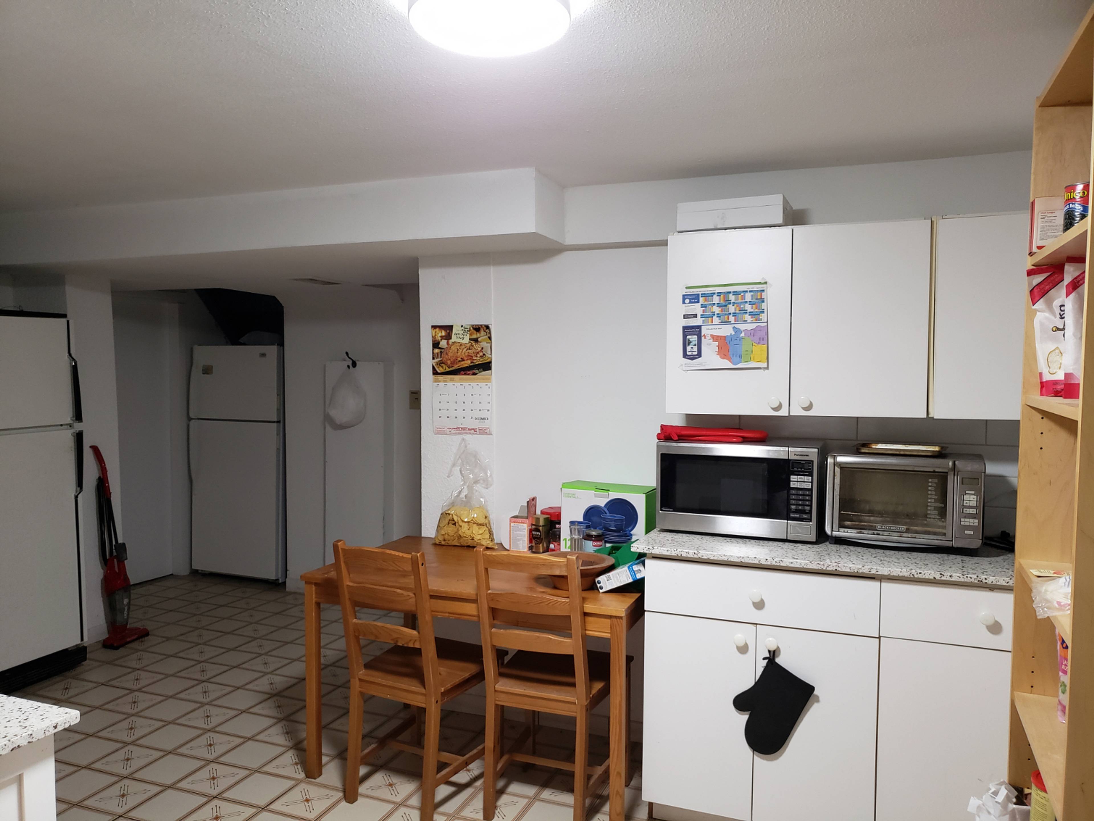 1595 Renfrew Street 1595 Renfrew St, Vancouver, BC Furnished Room