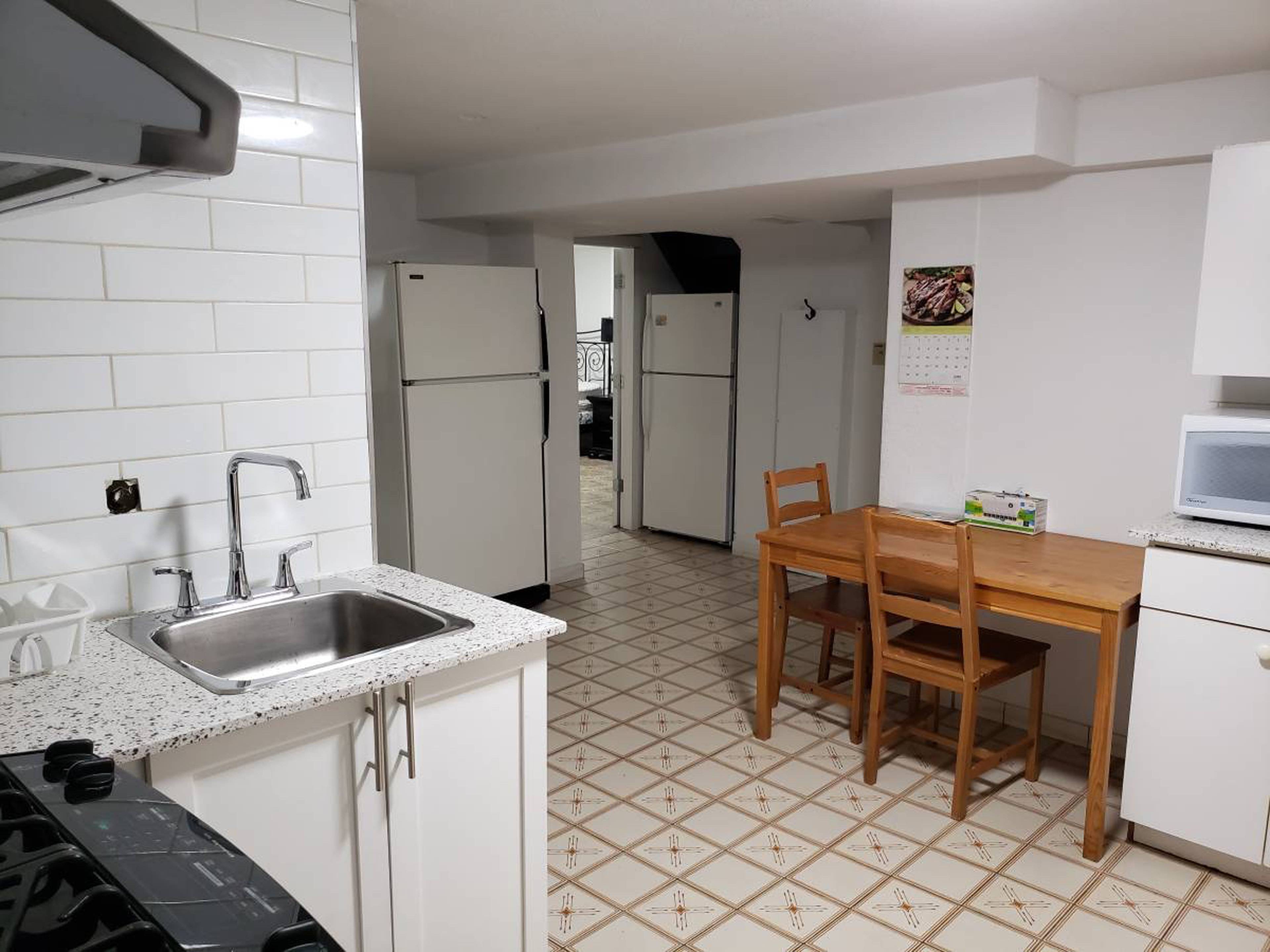 1595 Renfrew Street 1595 Renfrew St, Vancouver, BC Furnished Room