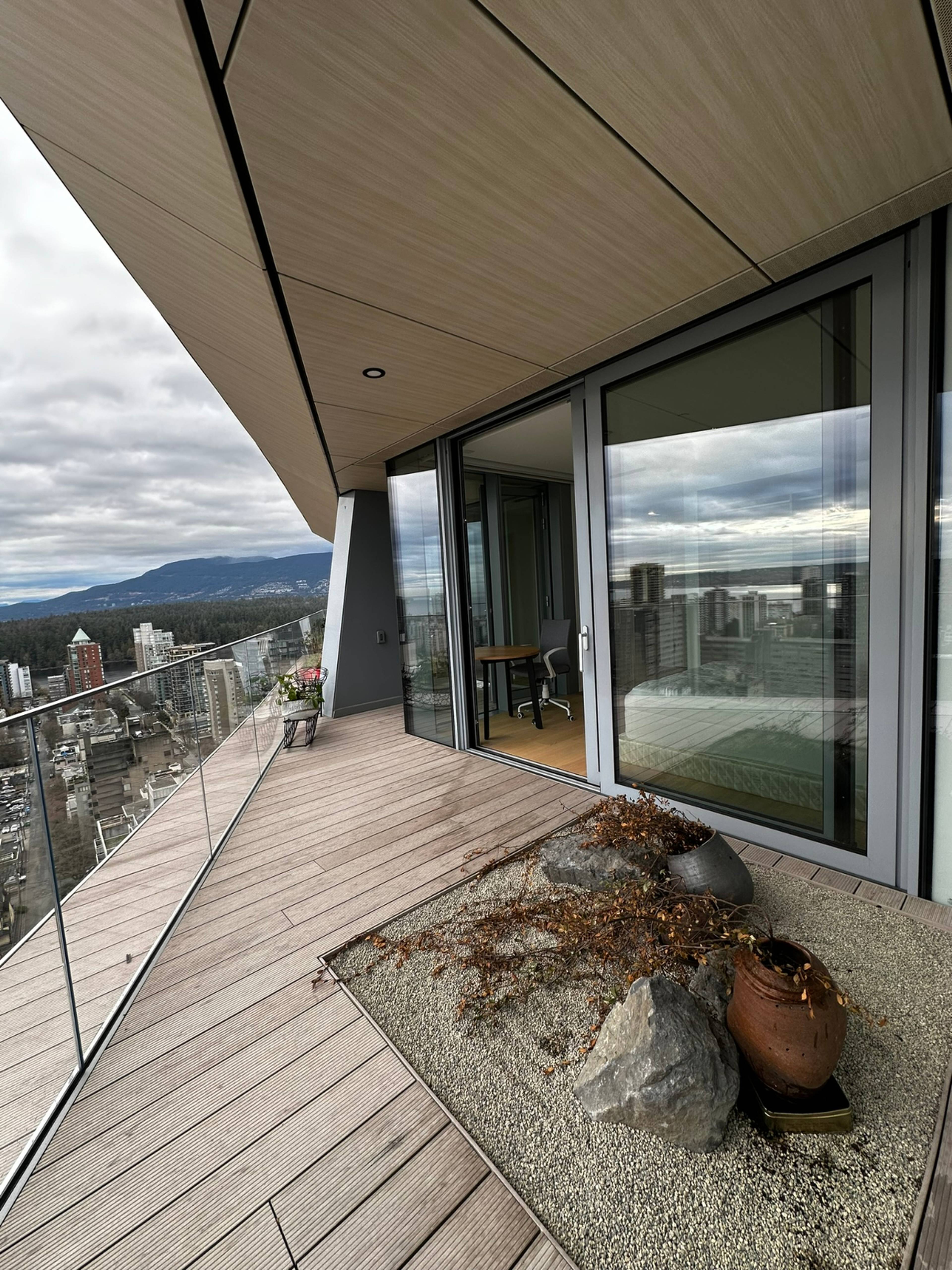 2501 1568 Alberni St, Vancouver, BC 2 Bedroom Apartment for Rent