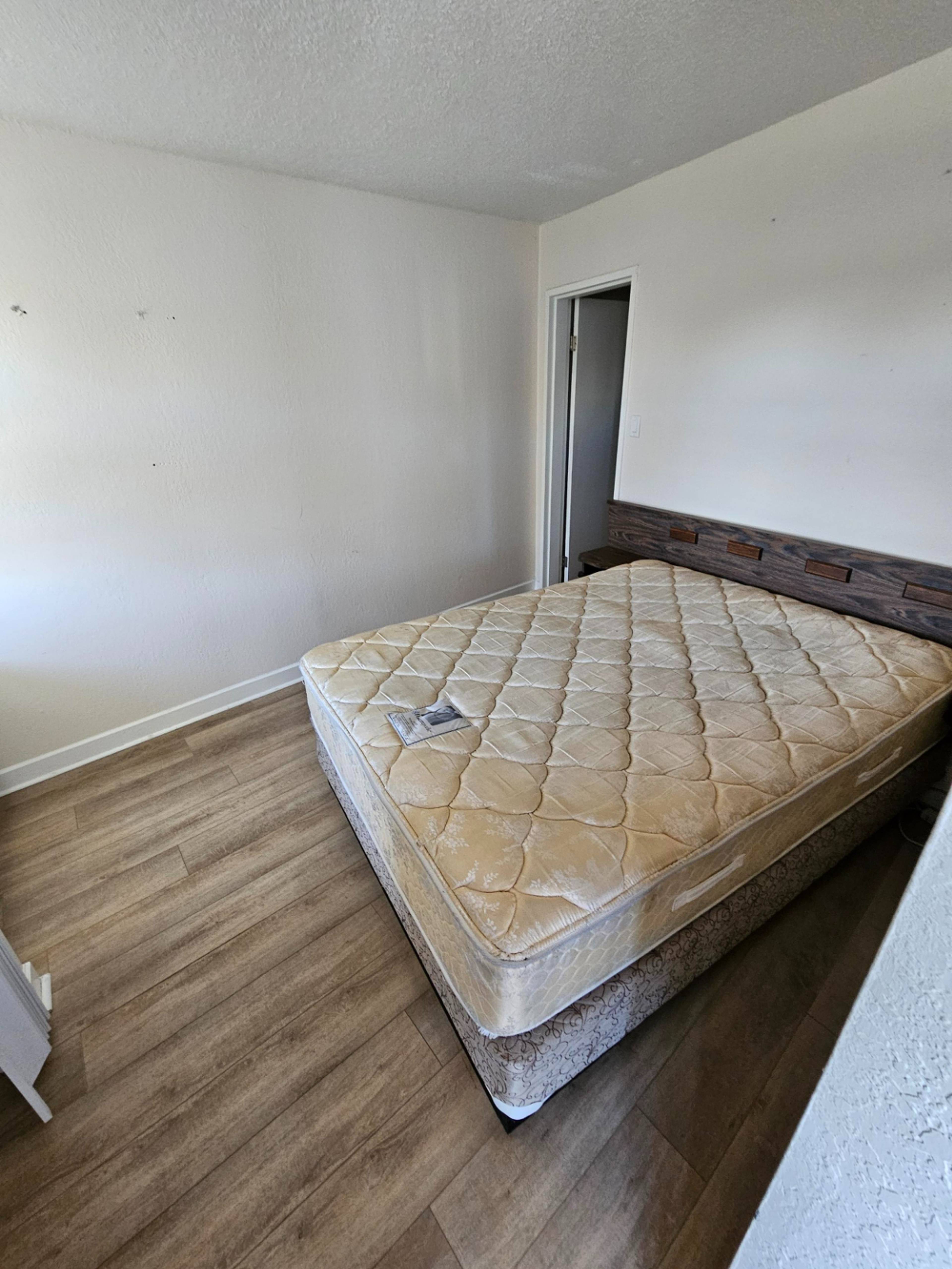 304 133 Rd E, Victoria, BC 1 Bedroom Apartment for Rent liv