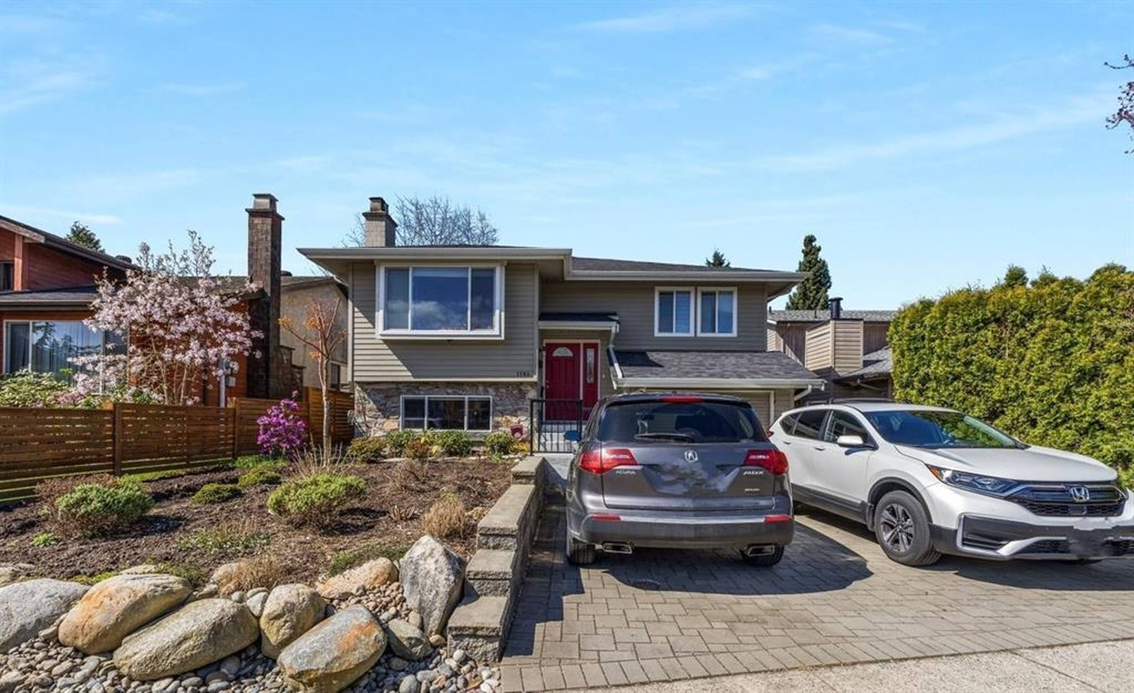 3 bedroom 2 bathroom near coquitlam center 1184 Shelter Cres