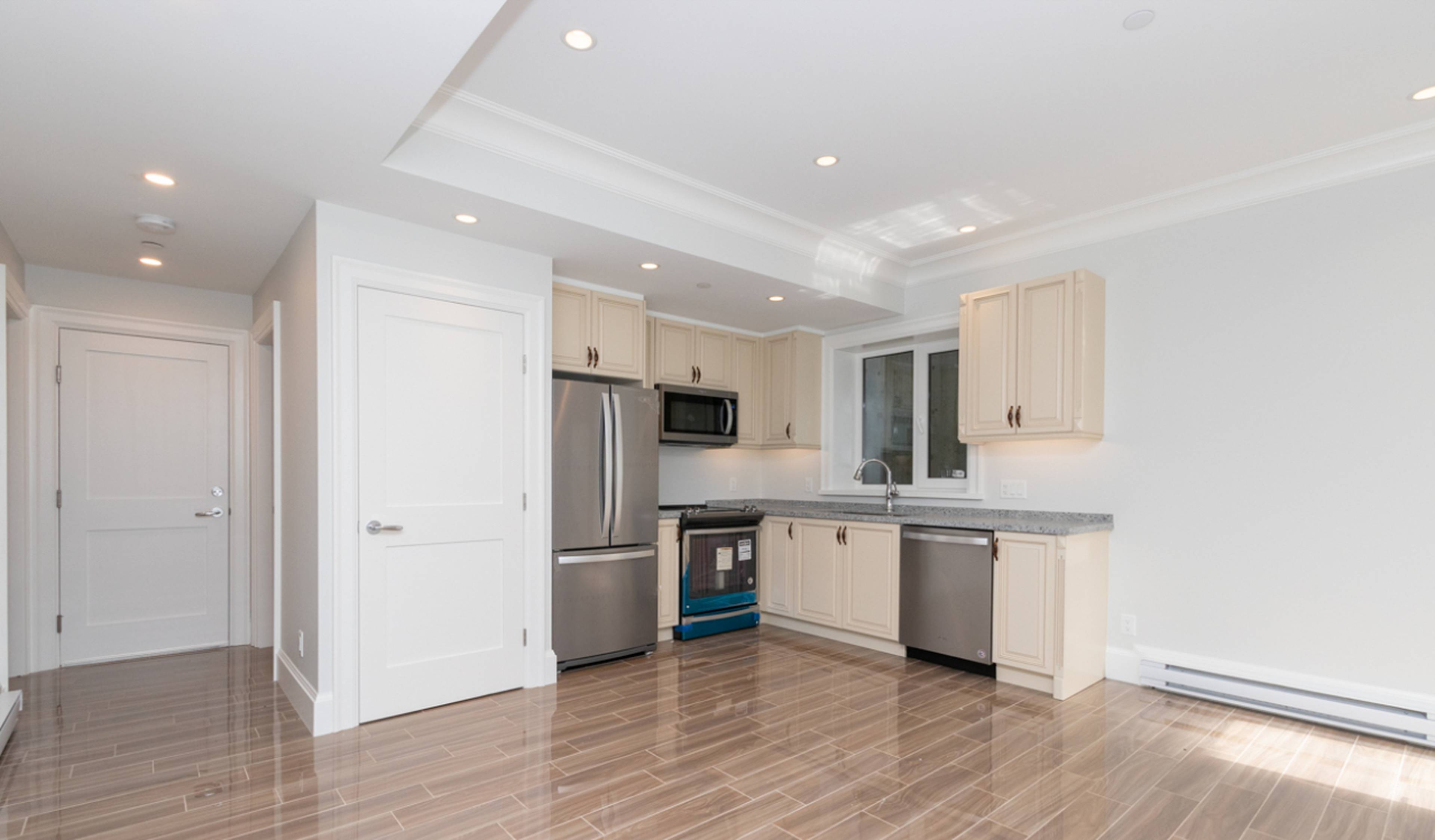 Bsmt 2195 Jefferson Ave, West Vancouver, BC 2 Bedroom House for