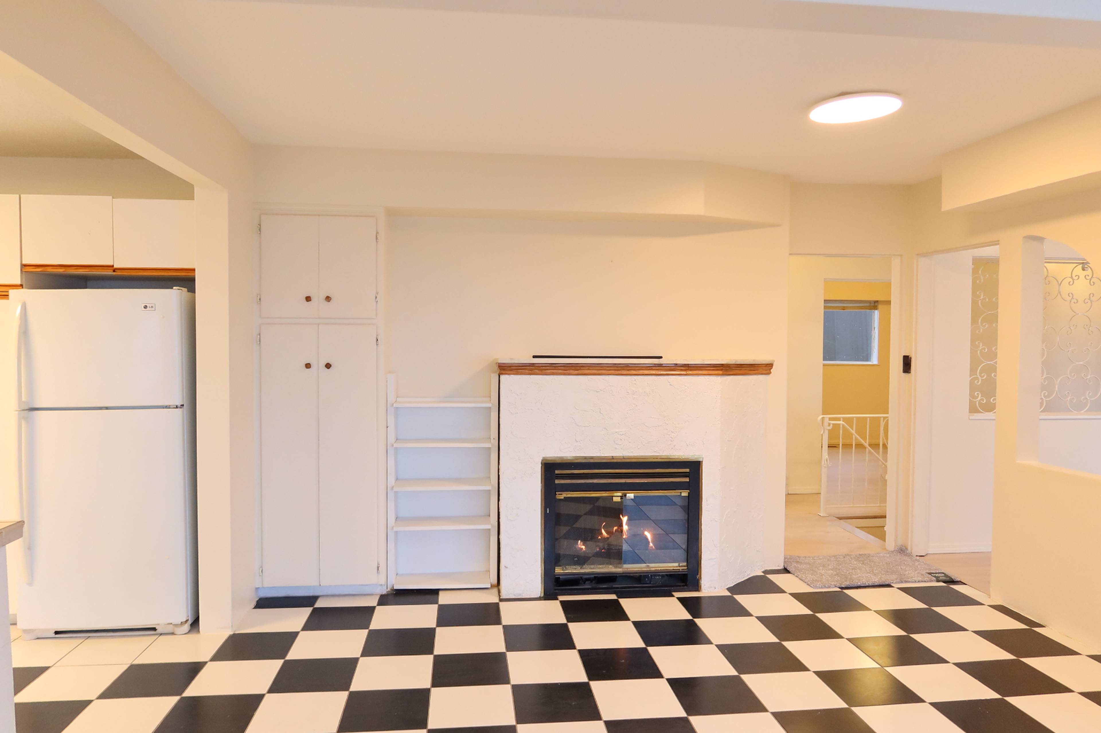 787 Roslyn Blvd, North Vancouver District, BC 4 Bedroom House for