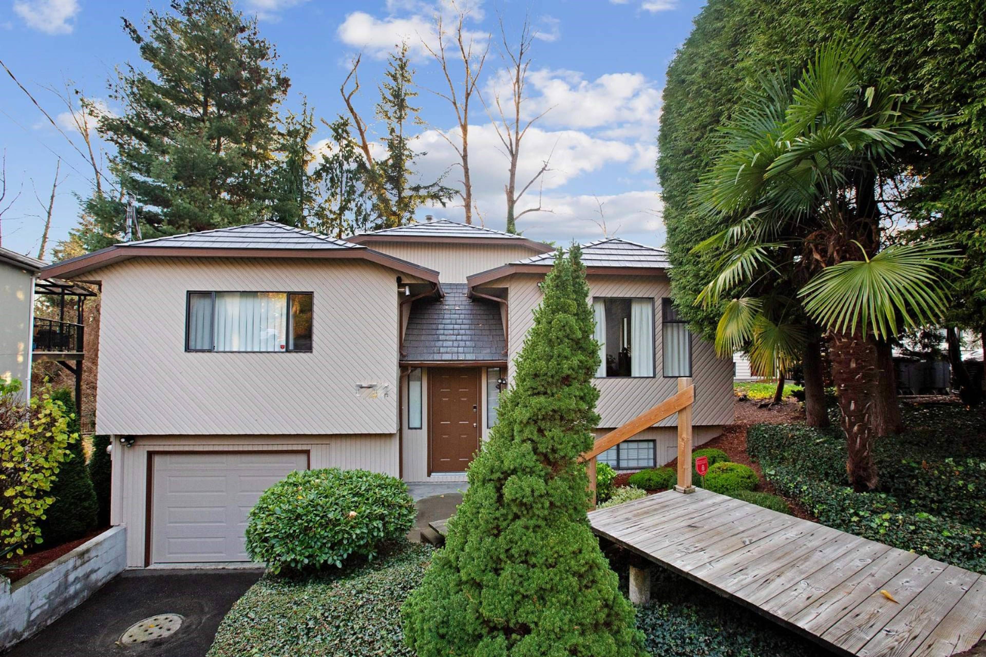 Marine Dr, Burnaby, BC 2 Bedroom Room for Rent liv.rent