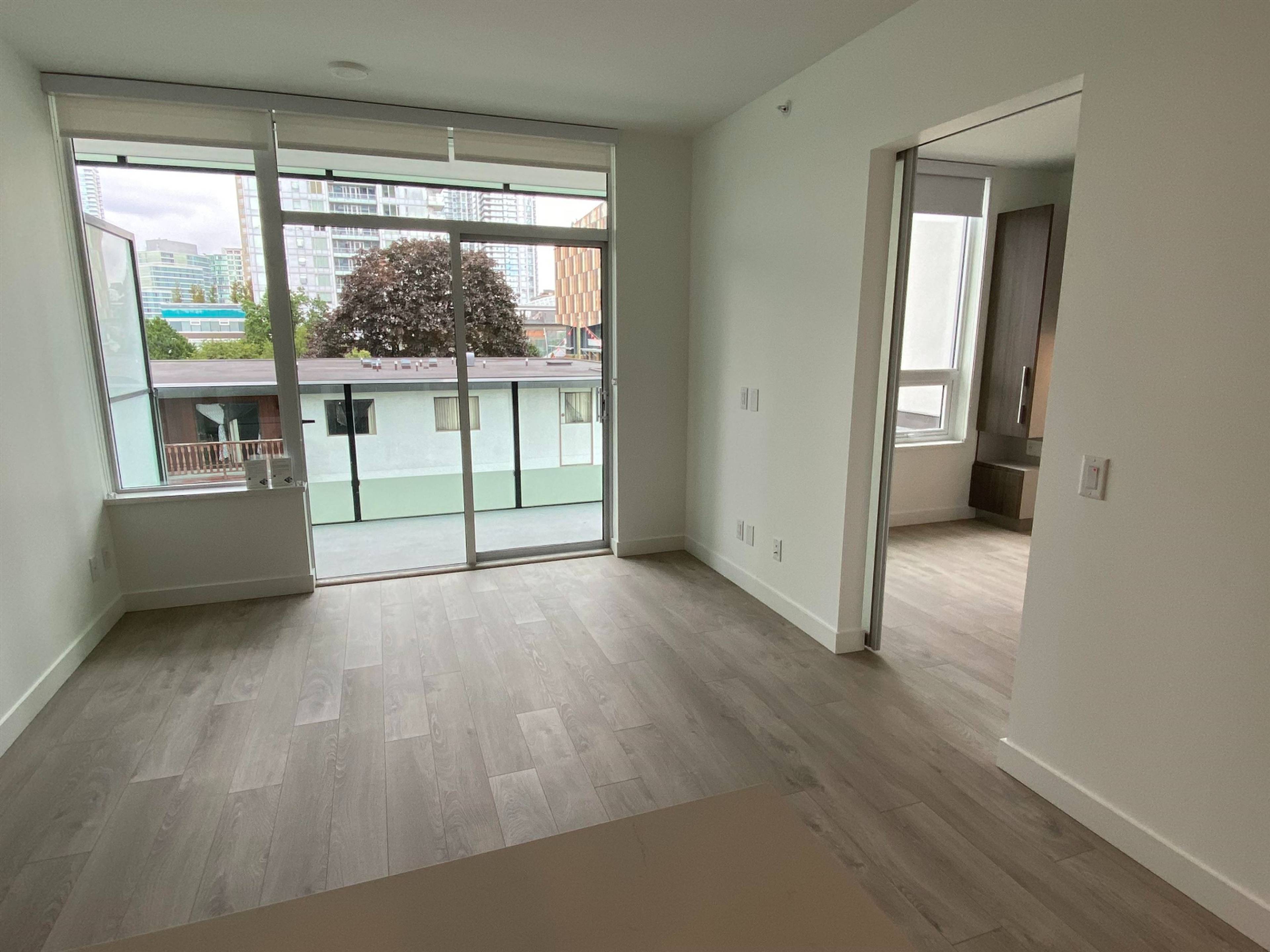 401 6463 Silver Ave, Burnaby, BC 1 Bedroom Apartment for Rent liv