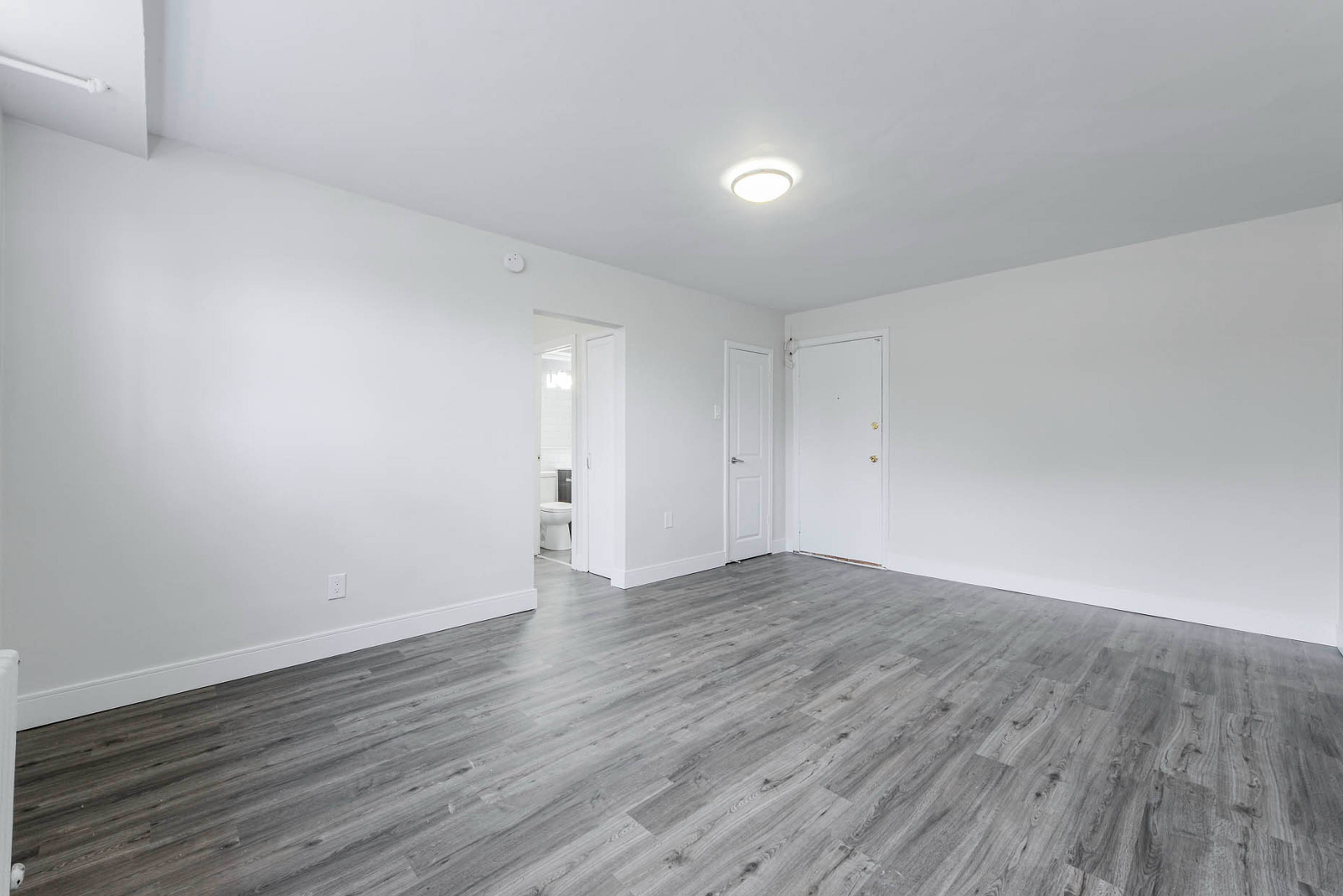 2 26 Albert Ave, Etobicoke, ON Studio Apartment for Rent liv.rent