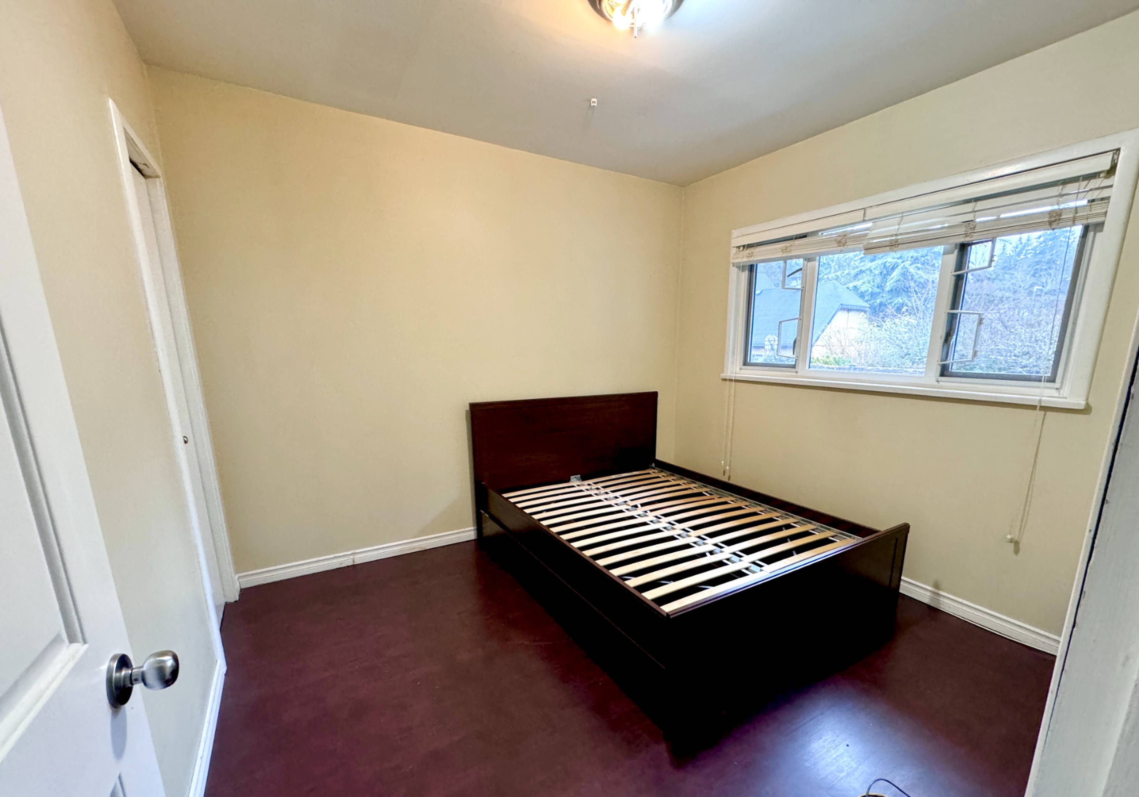 575 Thompson Ave, Coquitlam, BC 3 Bedroom House for Rent liv.rent