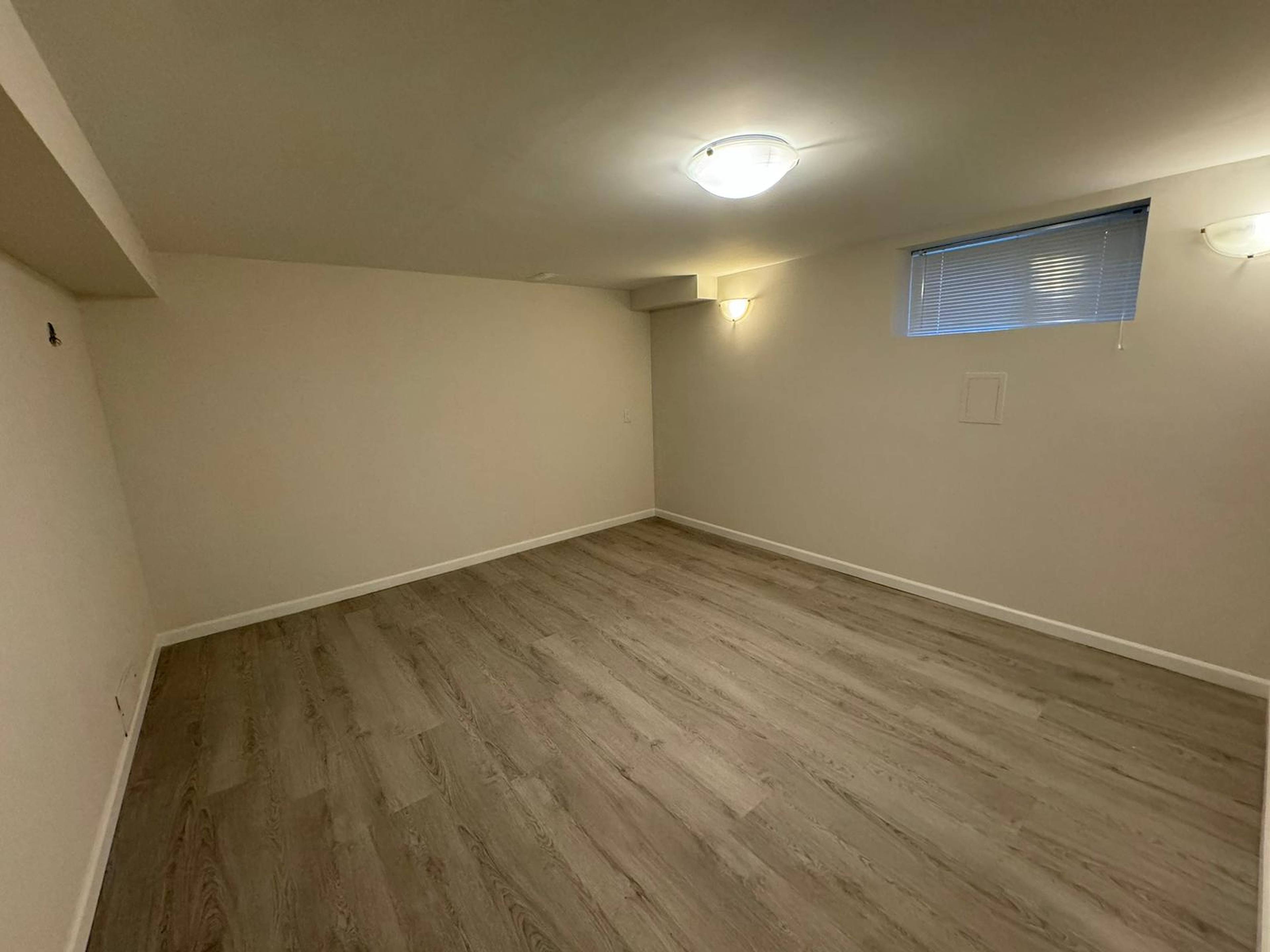 Southlawn Dr, Burnaby, BC 3 Bedroom Room for Rent liv.rent