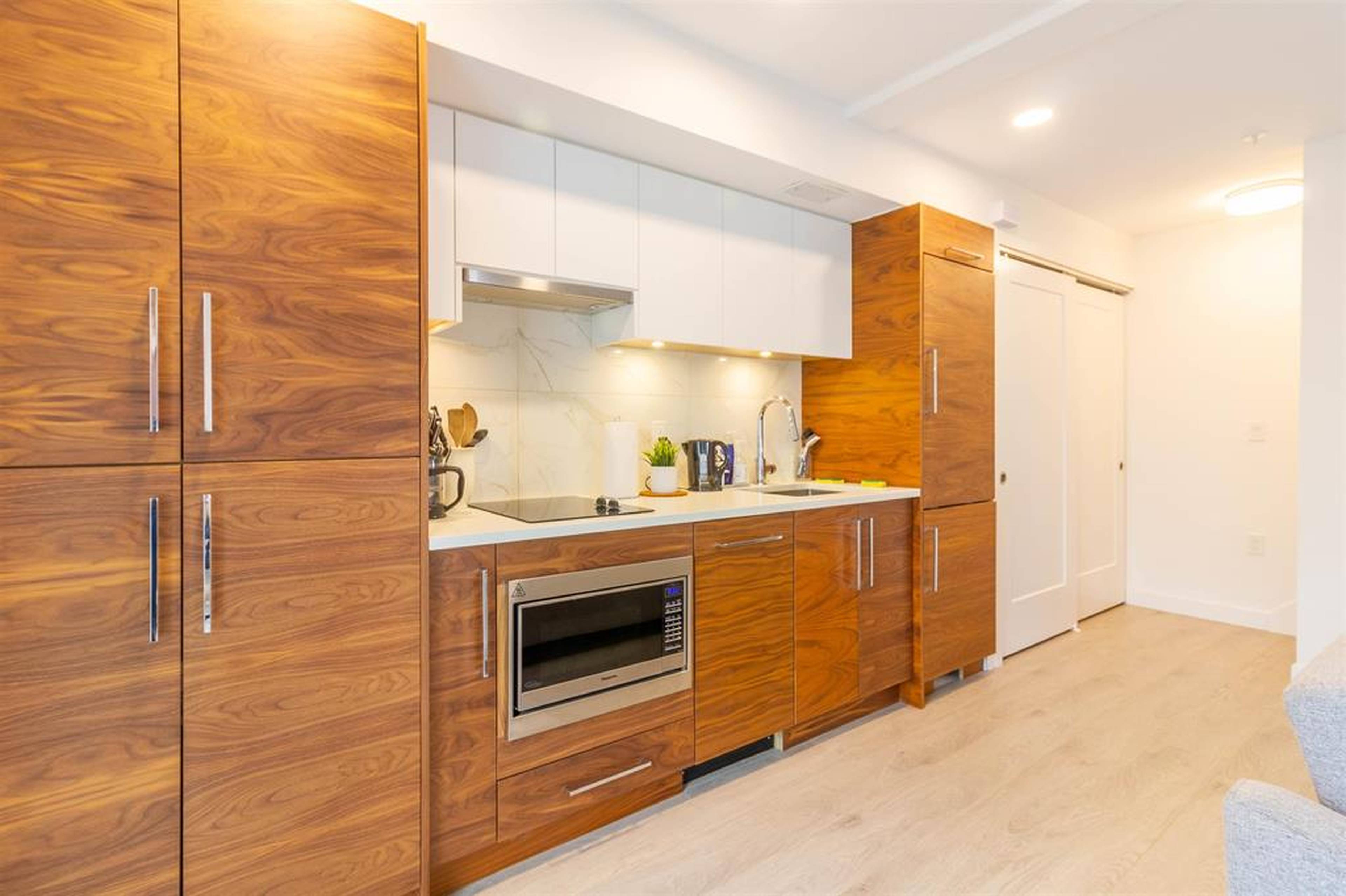 720 3rd St E, North Vancouver, BC Studio House for Rent liv.rent