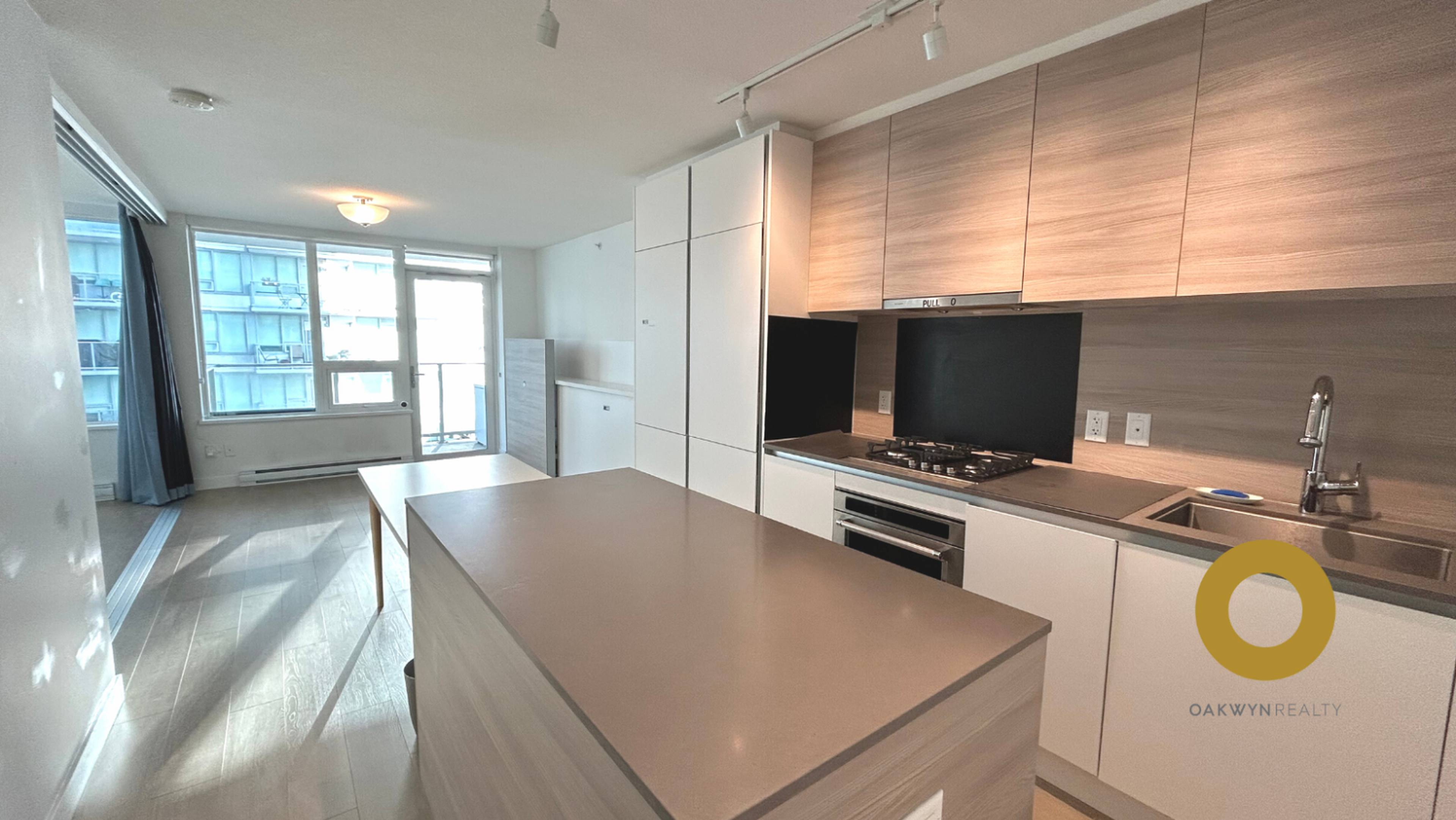 1 室  · 1 卫 for rent $1,800 / 月