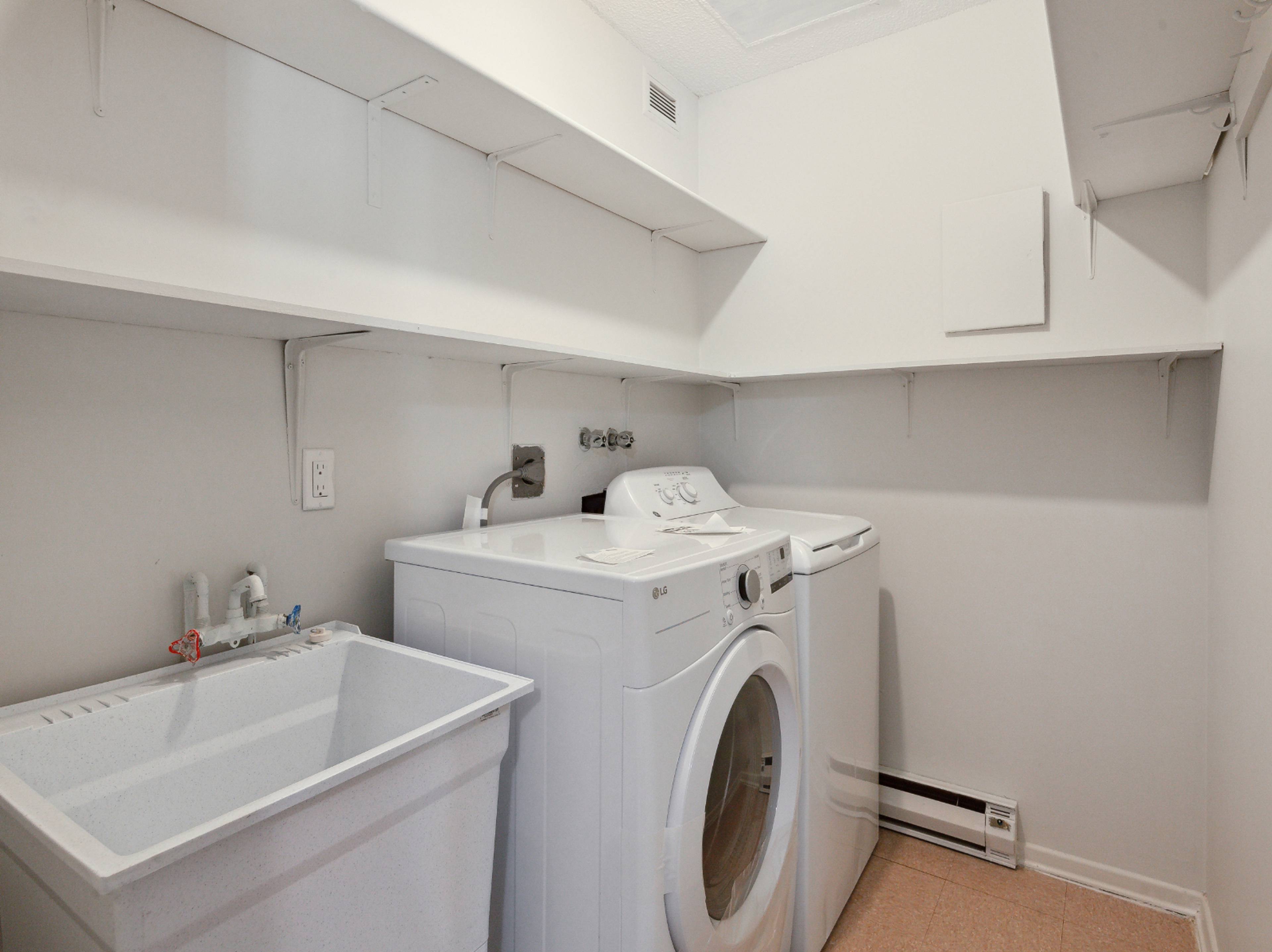 Deluxe Room Somerset 1030 South Park Street, Halifax, NS