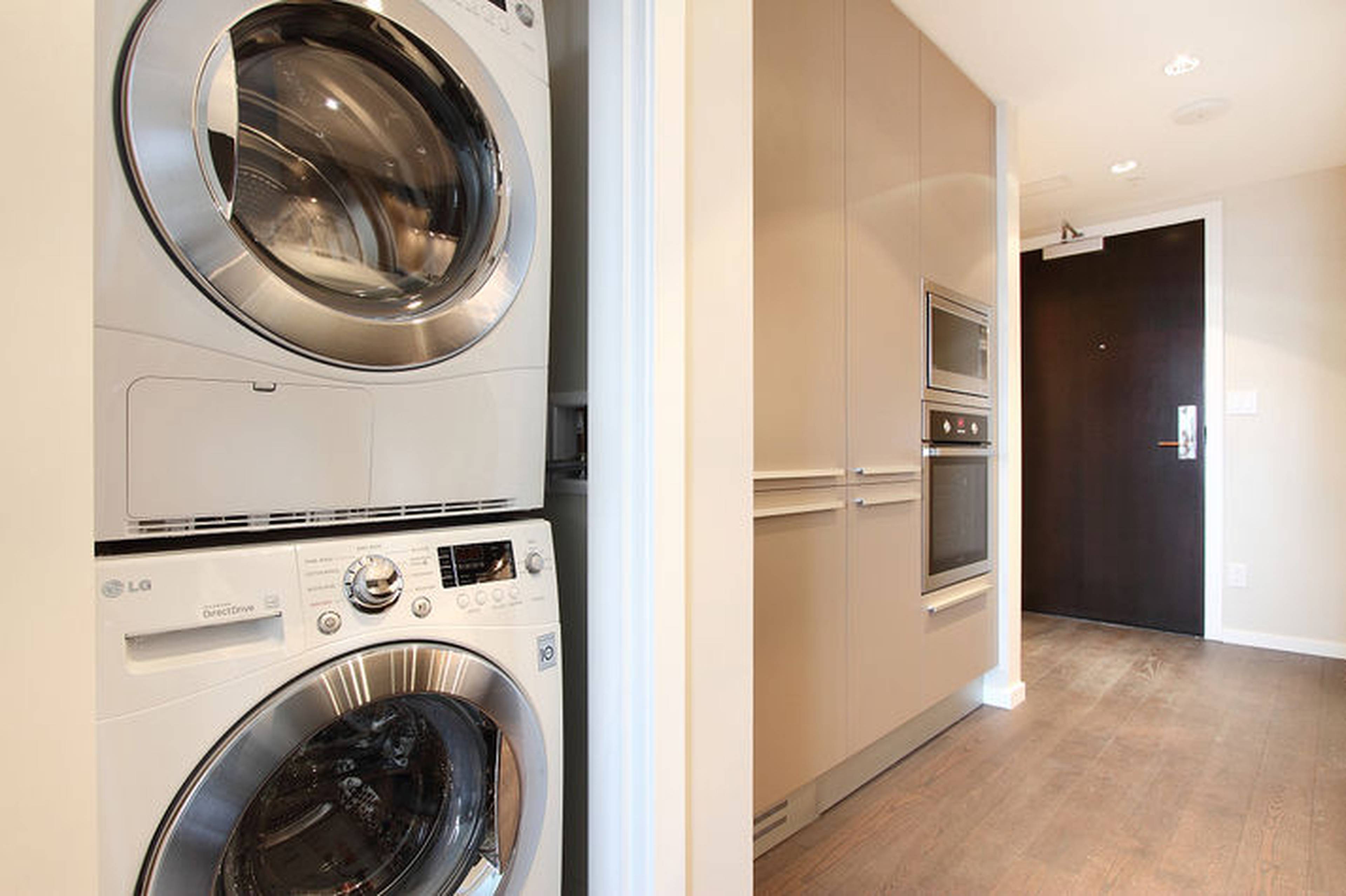 807 1351 Continental St, Vancouver, BC 2 Bedroom Apartment for Rent liv.rent