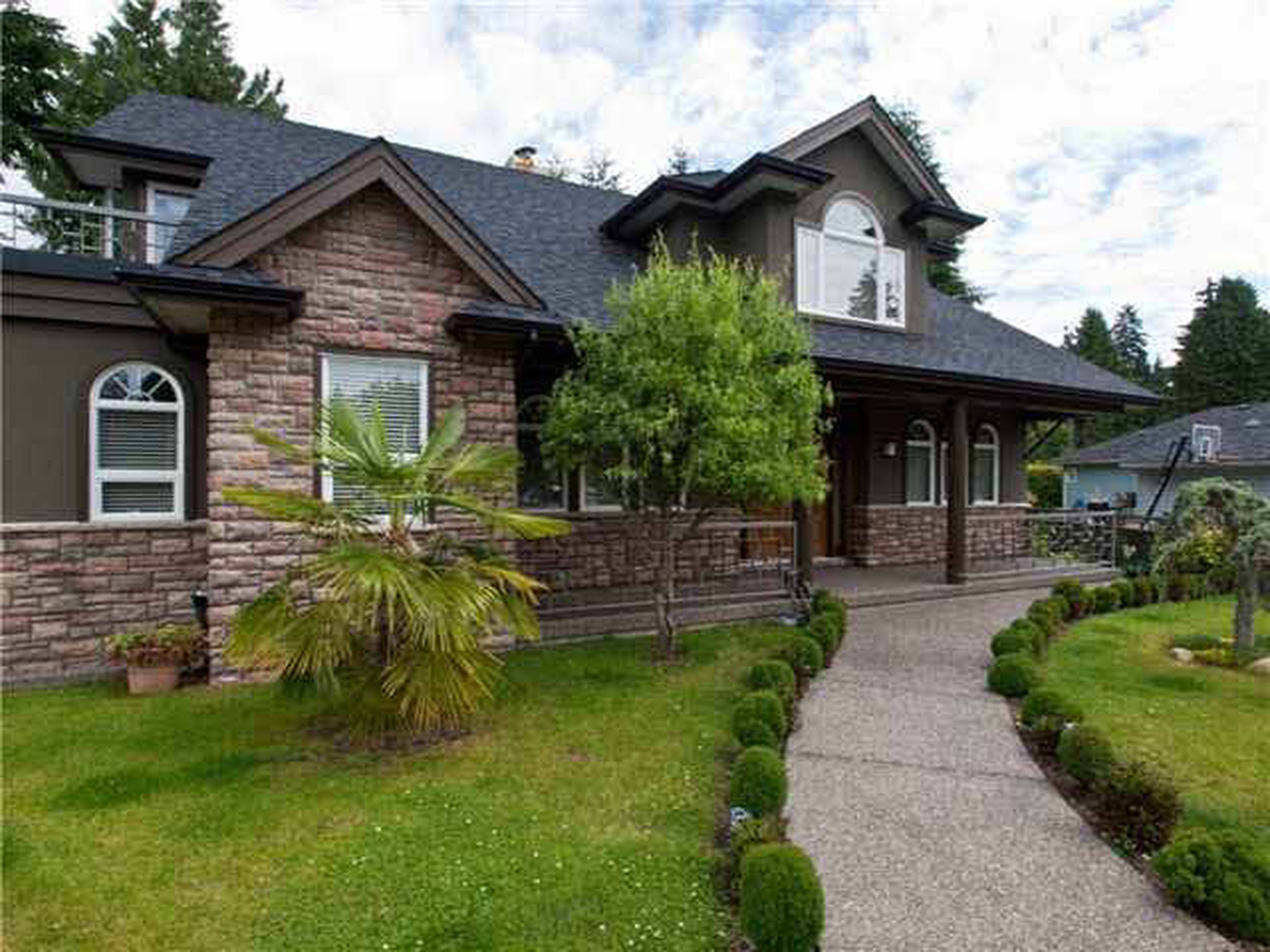 3582 Edgemont Blvd, North Vancouver District, BC 4 Bedroom House for
