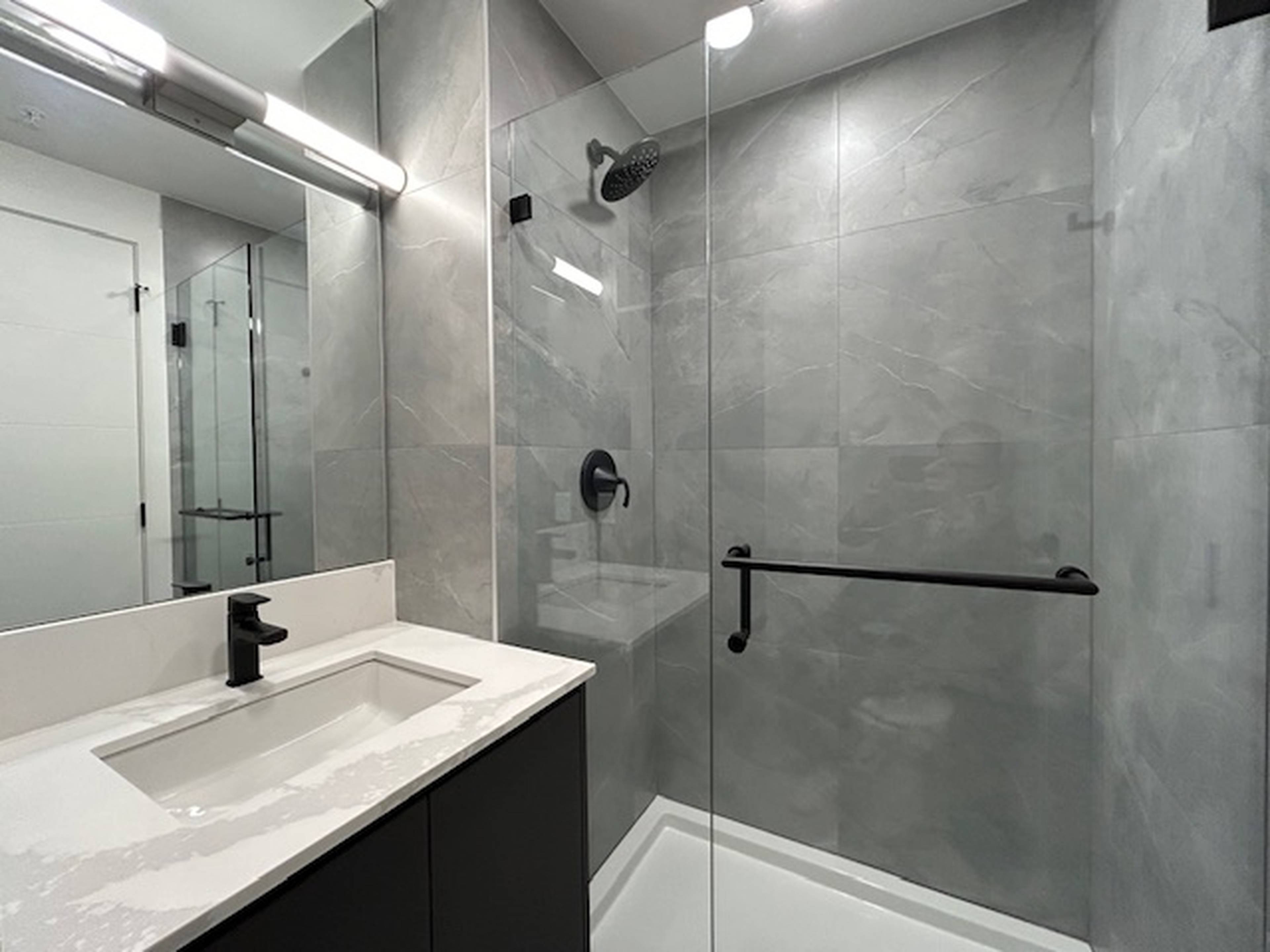 401 720 Klo Rd, Kelowna, BC Studio Apartment for Rent liv.rent