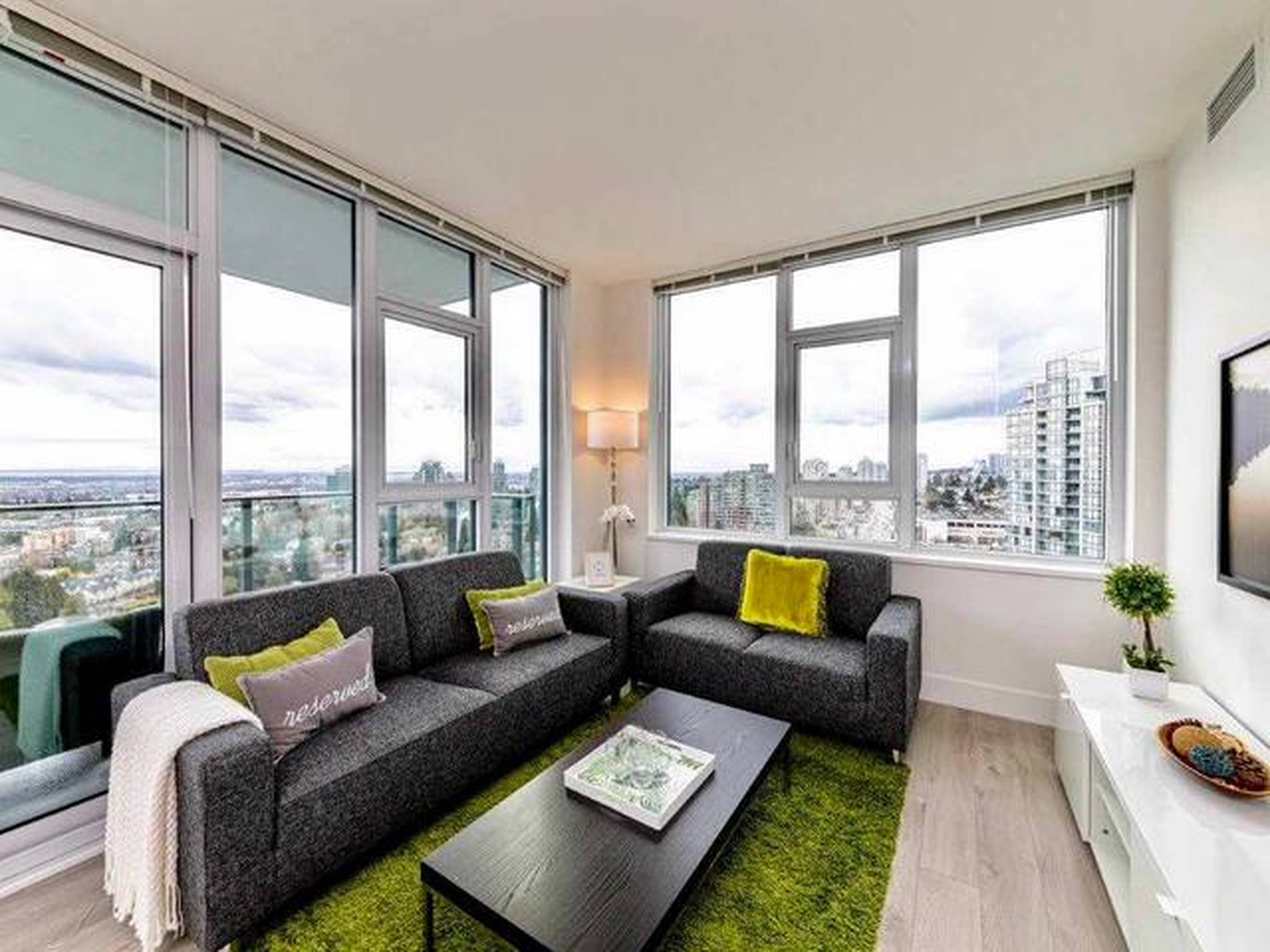 2 ch.  · 2 s. de bains for rent $2,900 / mois