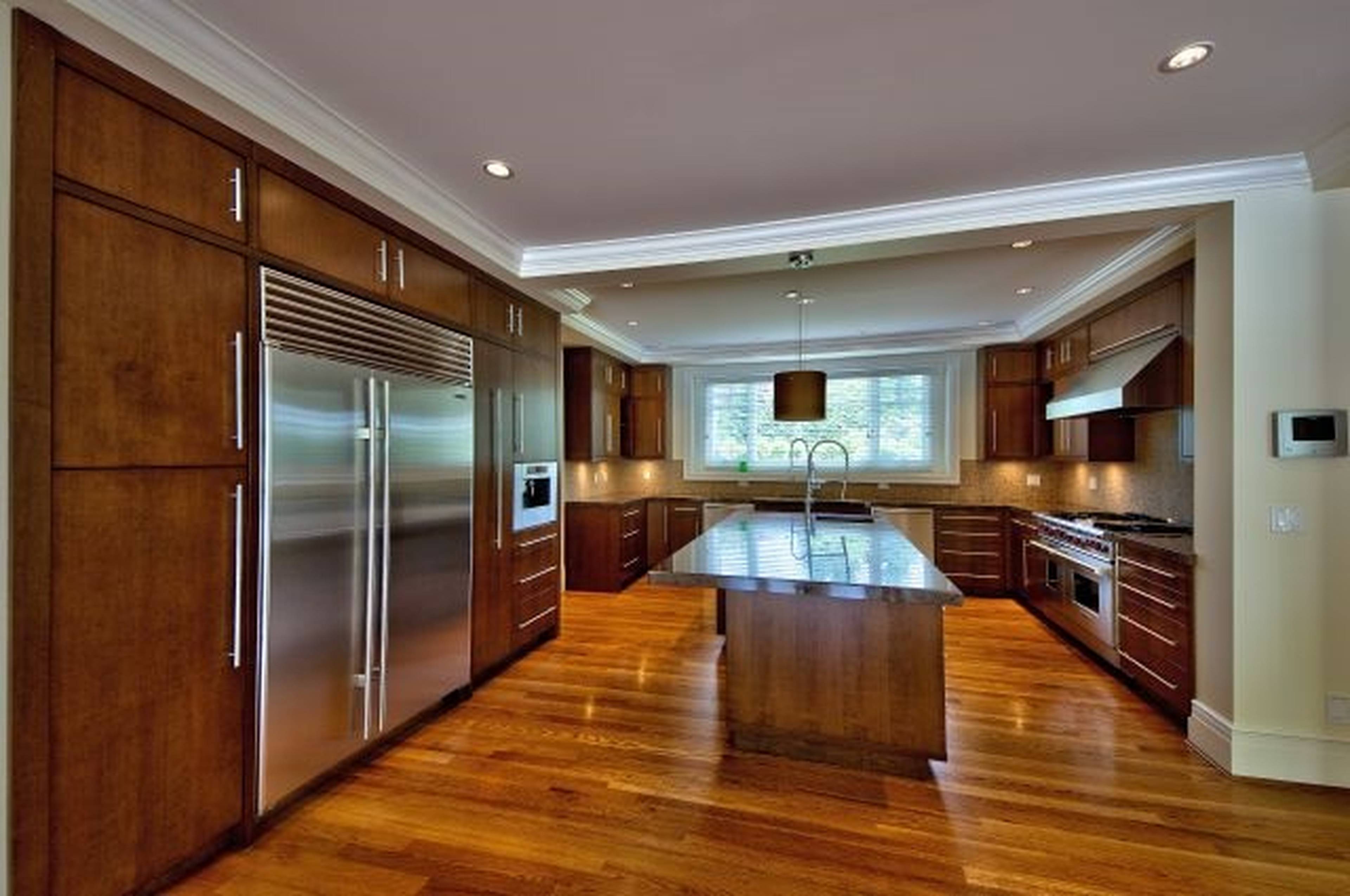 920 Pyrford Rd, West Vancouver, BC 6 Bedroom House for Rent liv.rent