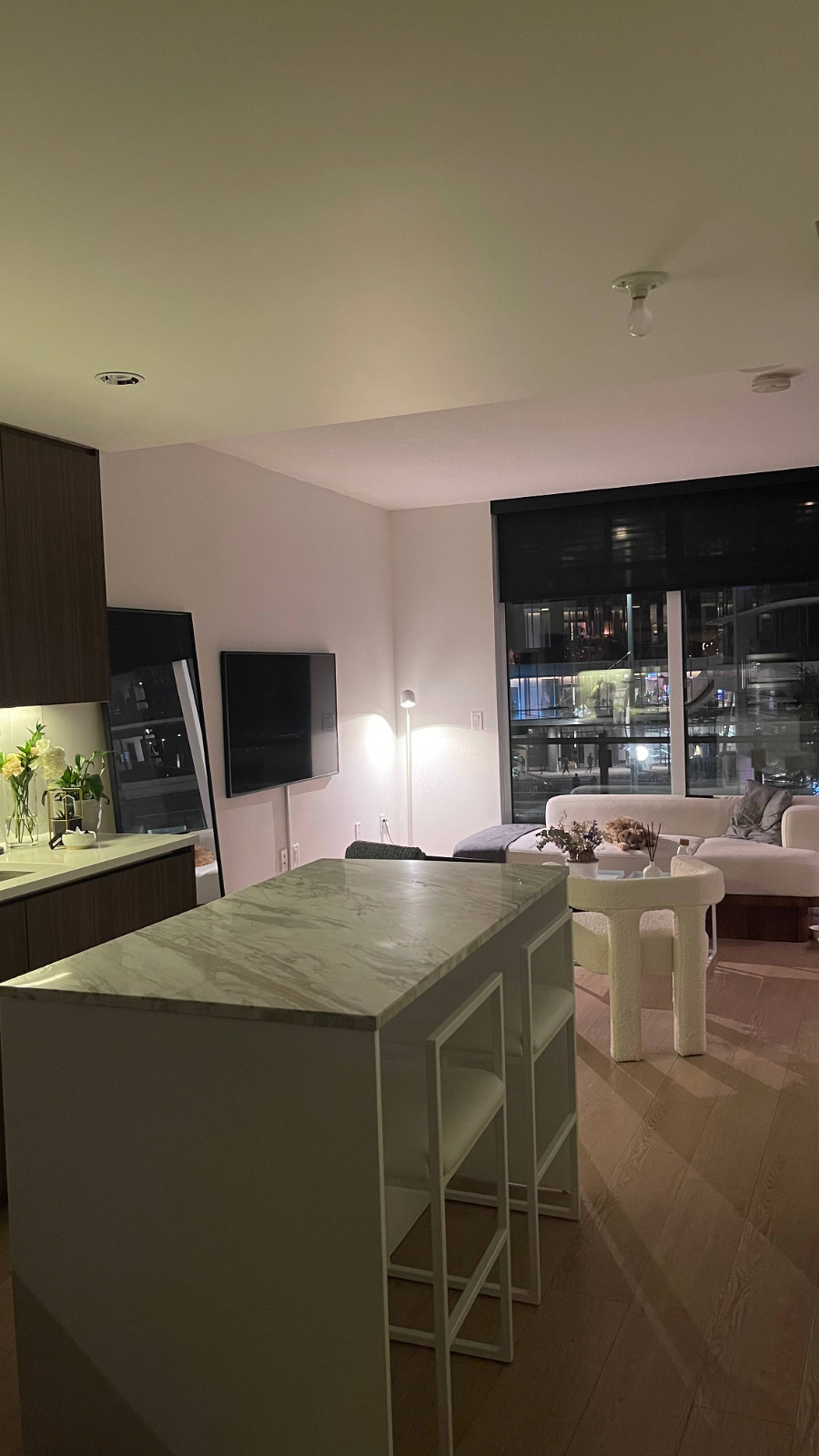 1 室  · 1 卫 for rent $2,950 / 月